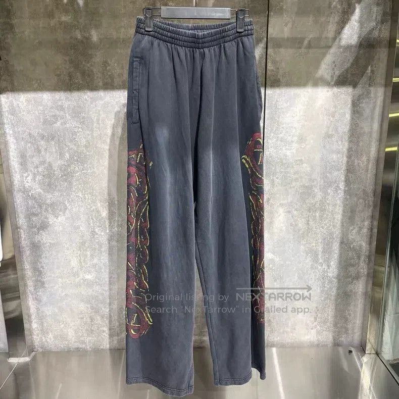 Balenciaga Balenciaga size XXS Flame Text Washed Distressed Sweatpant Size US 27 - 1 Thumbnail