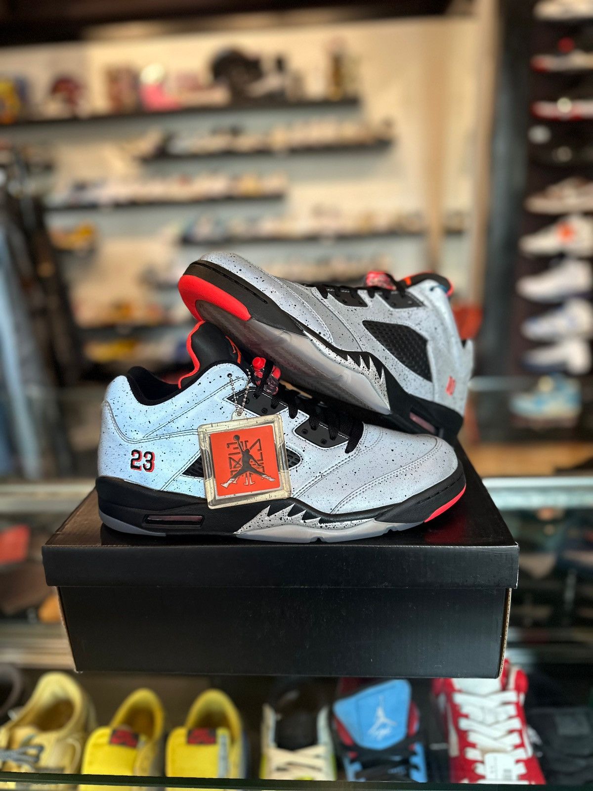 Jordan Brand Jordan 5 Retro Low Neymar DS OG Size 11 Size US 11 / EU 44 - 1 Thumbnail