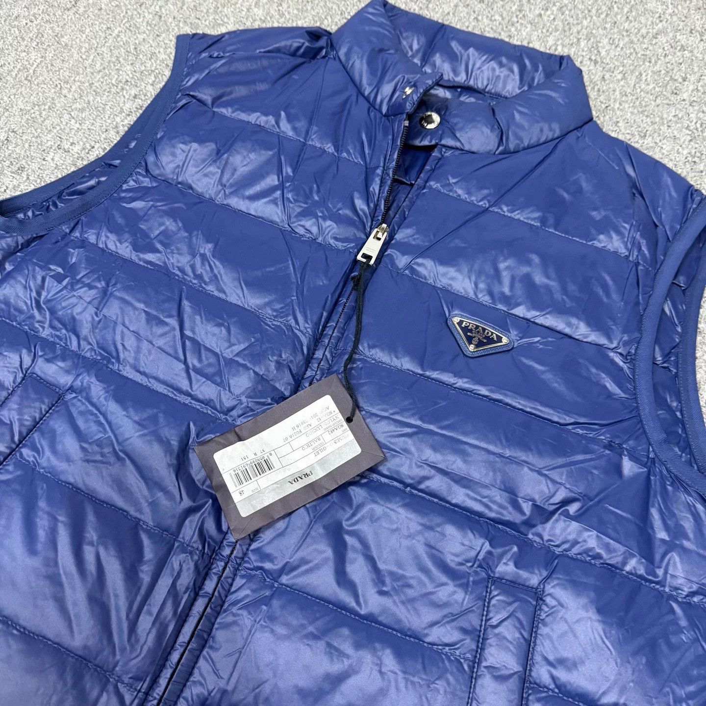 Prada Prada blue down vest with metal triangle logo NWT 48 Size US M / EU 48-50 / 2 - 3 Thumbnail