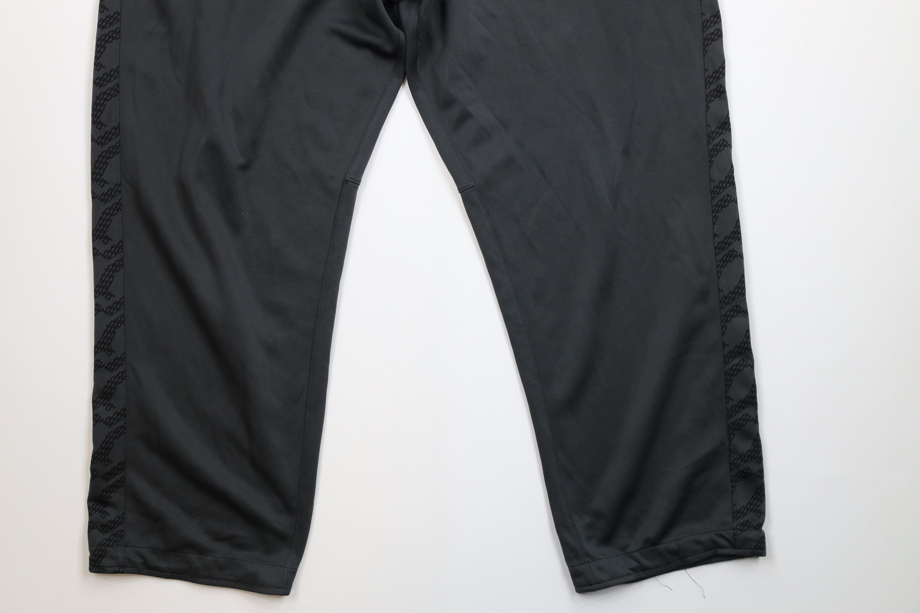 Nike Nike University of Kentucky Wide Leg Sweatpants Pants Gray Size US 38 / EU 54 - 12 Thumbnail