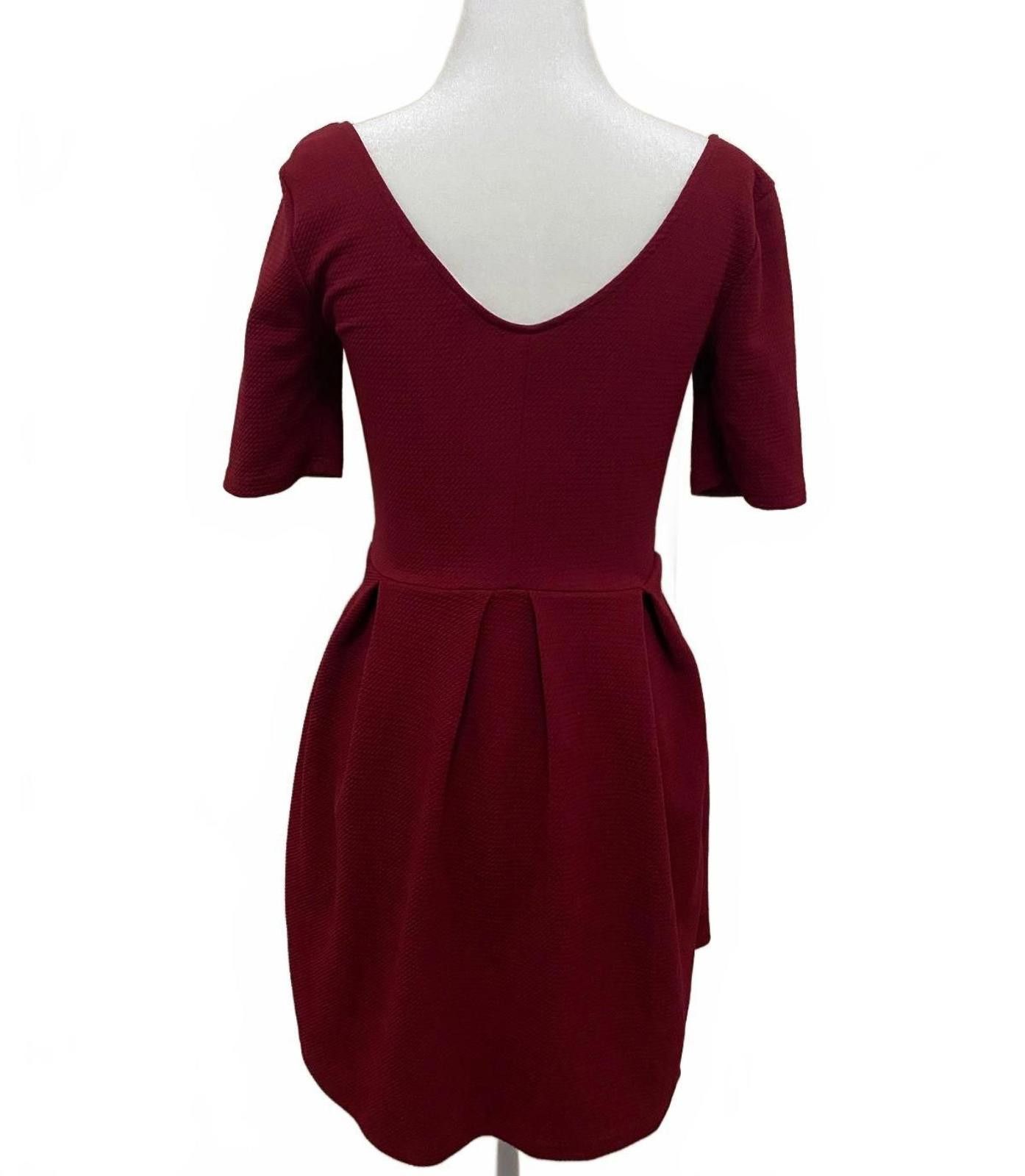 Luchiano Visconti LUSH Textured Mini Dress with Pockets in Red (SMALL) Size S / US 4 / IT 40 - 4 Thumbnail