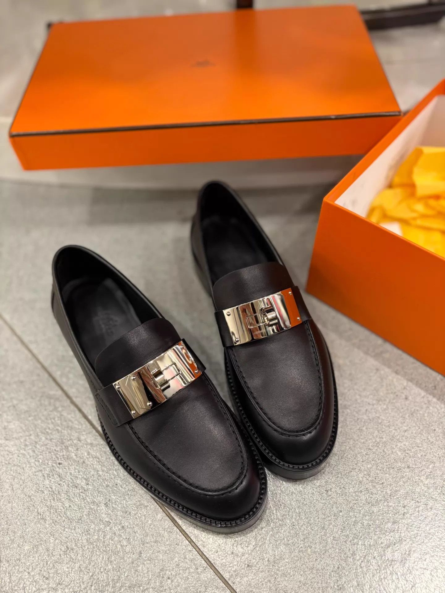 Hermes Hermes Black/Silver Wide Kelly Buckle Loafer VGC 37.5/37 Size US 7 / IT 37 - 2 Thumbnail