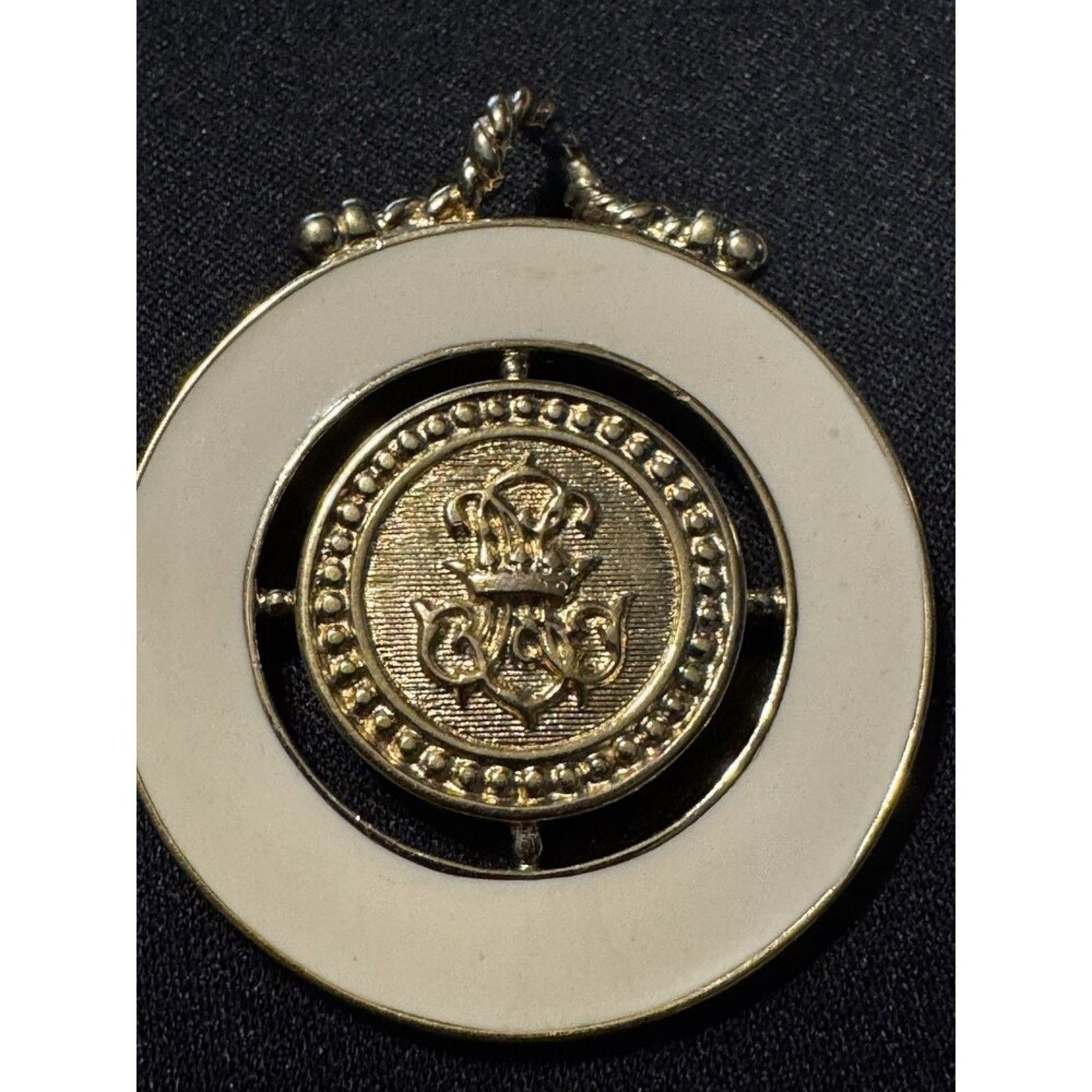 Monet 2 Monet Gold Tone/Enamel Brooch Coat Of Arms Pendant EUC Size ONE SIZE - 1 Thumbnail