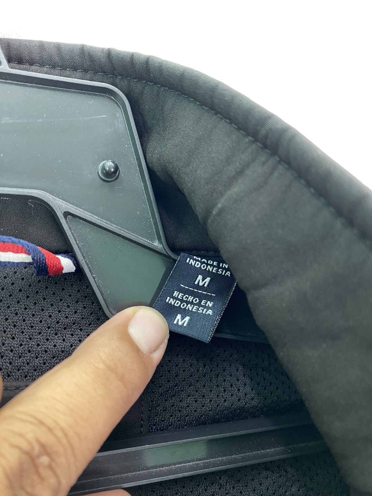 Tommy Hilfiger Tommy Hilfiger Size US M / EU 48-50 / 2 - 7 Thumbnail