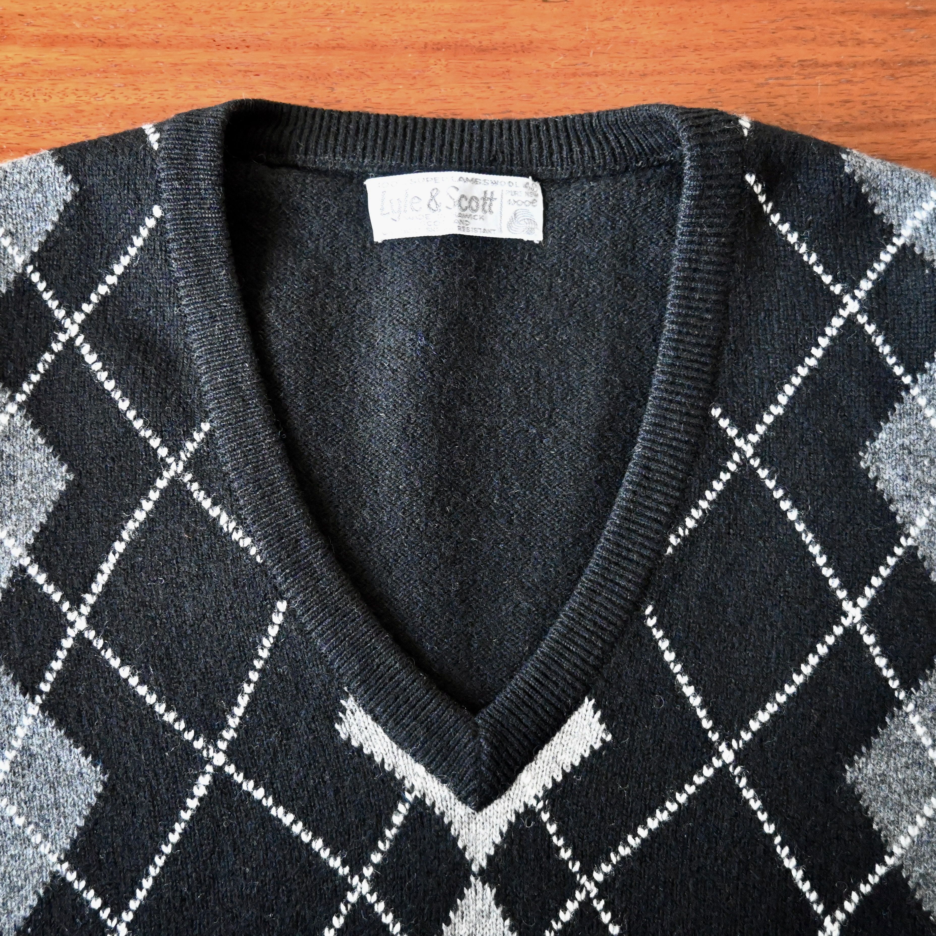 Lyle & Scott VTG Lyle&Scott monochrome argyle sweater, made in Scotland Size US M / EU 48-50 / 2 - 14 Thumbnail