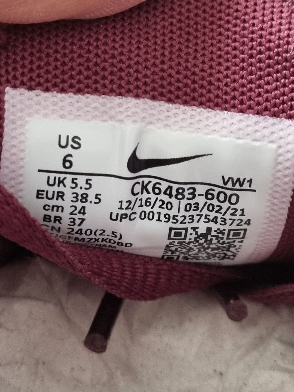 Nike Nike Air Max 270 Golf Dark Beetroot Size US 6 / EU 39 - 7 Thumbnail