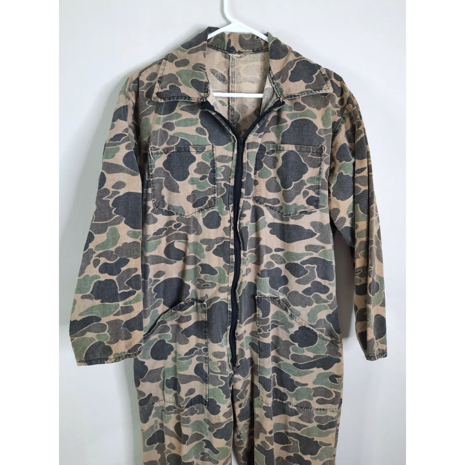 Vintage VINTAGE Frog Camo Coveralls Men’s Large Hunting Camouflage Shirt/coveralls? Size US 33 - 3 Thumbnail