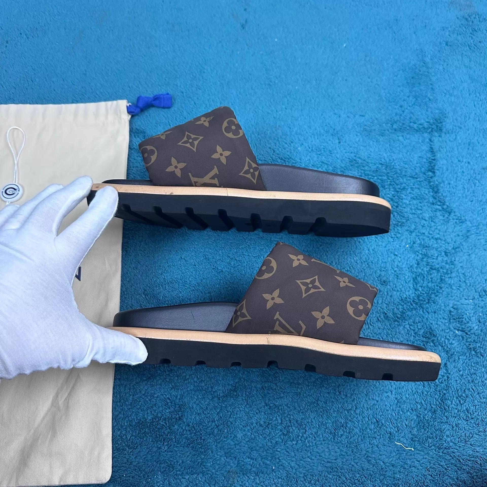 Louis Vuitton LV Pool Pillow Velcro Flip Flops Black Brown 38 Size US 7.5 / IT 37.5 - 3 Thumbnail