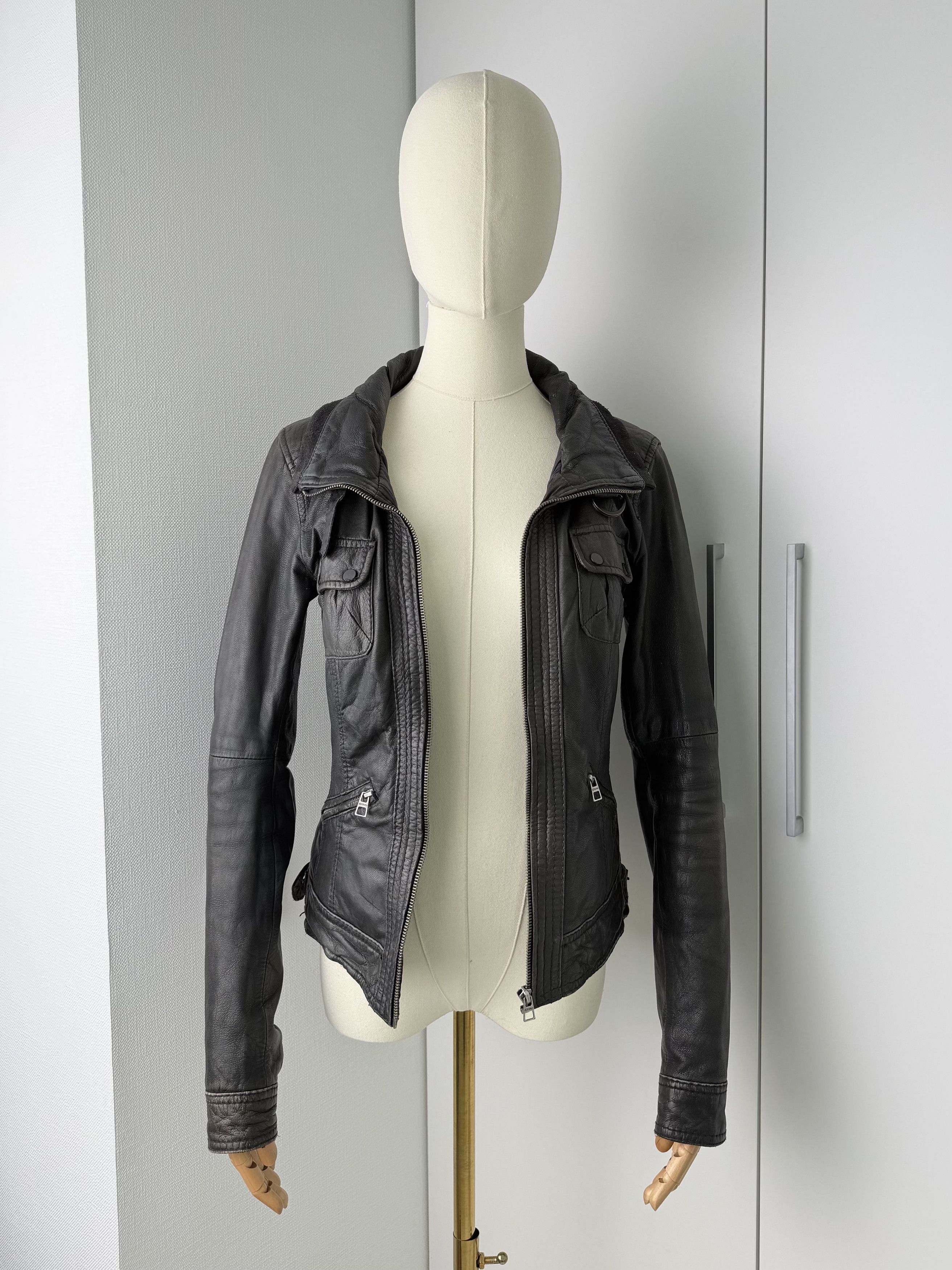 Vintage Vintage Women's Black Leather Jacket Zip Up Biker Style Size M / US 6-8 / IT 42-44 - 3 Thumbnail