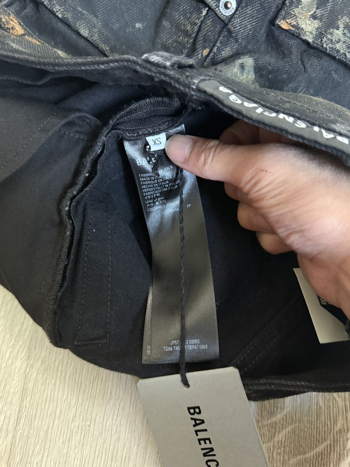 Balenciaga Balenciaga 24 Mudshow Destroyed Slashed Denim Size US 30 / EU 46 - 9 Thumbnail
