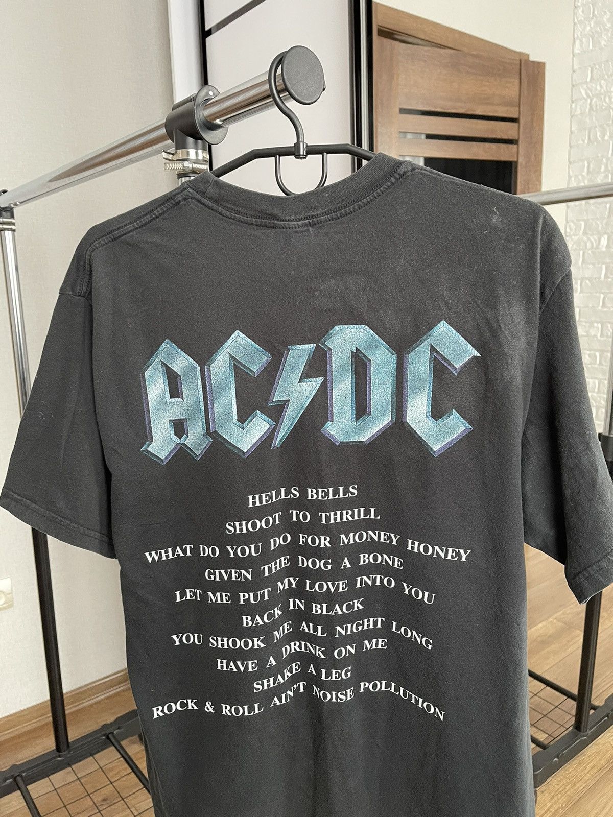 Band Tees 1996 AC/DC Back In Black Vintage Tour T-Shirt Tee Size US M / EU 48-50 / 2 - 7 Thumbnail