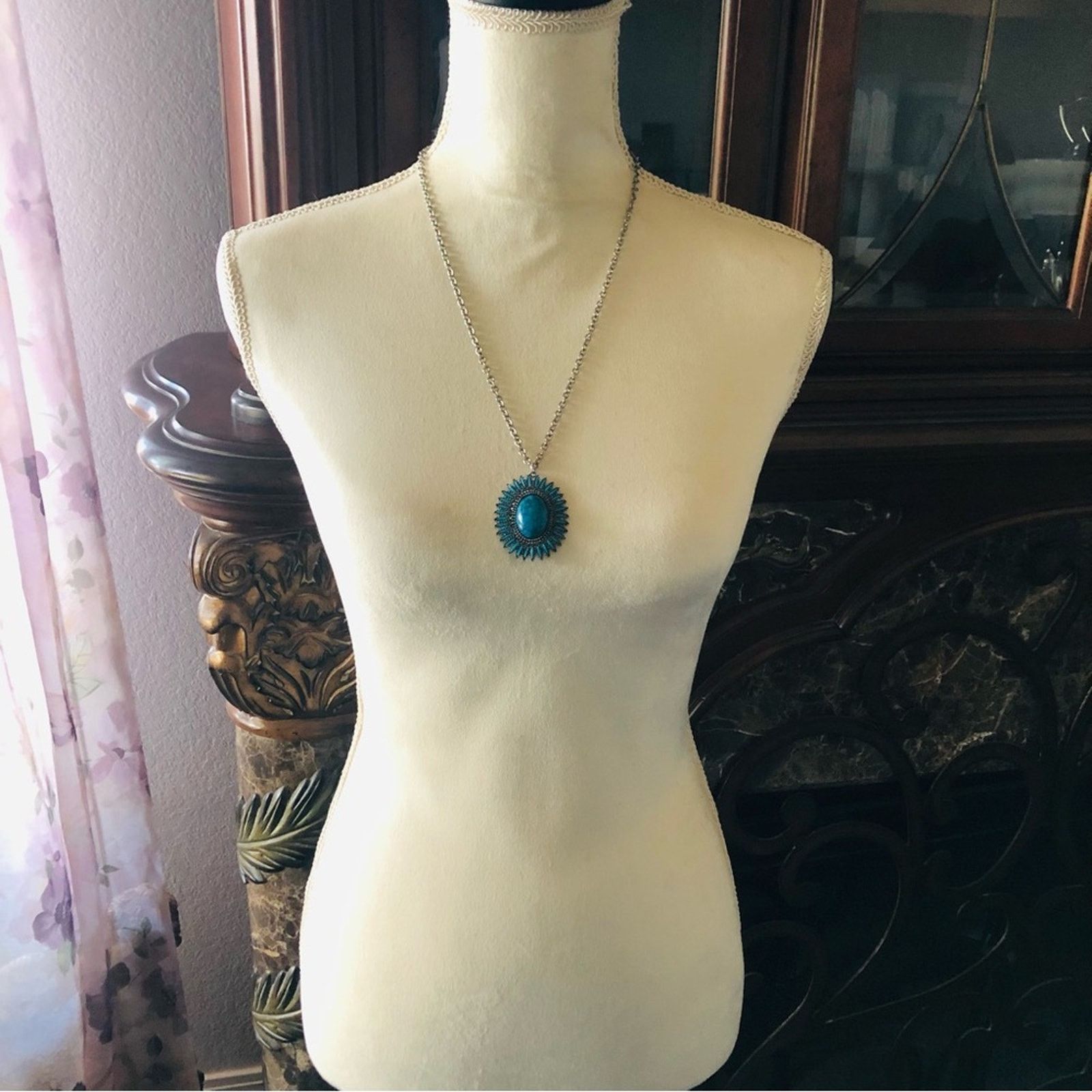 Vintage Vintage Celebrity southwest style pendant on chain necklace Size ONE SIZE - 4 Thumbnail