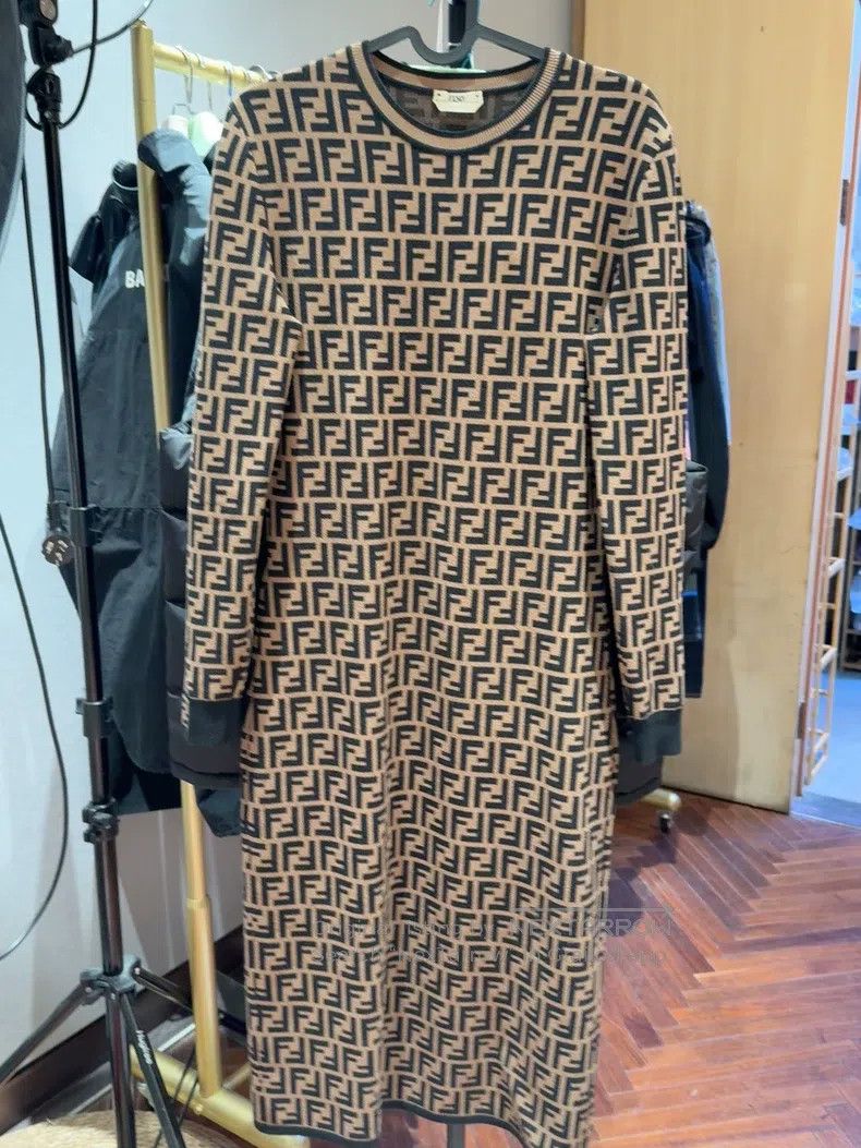 Fendi Fendi Women's old flower full-print dress Size S / US 4 / IT 40 - 1 Thumbnail
