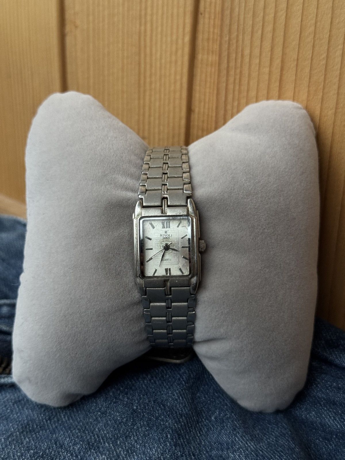 Designer × Japanese Brand × Vintage Rivoli Japanese quartz watch 00s vintage Size ONE SIZE - 1 Thumbnail