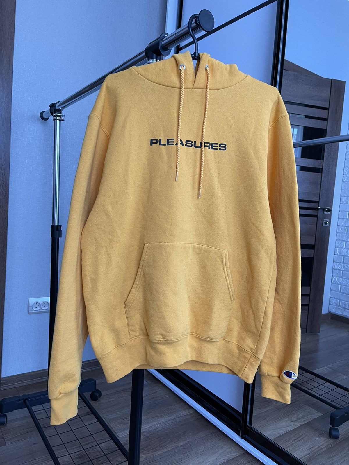 Champion × Pleasures Champion Pleasures Anger Is An Energy Hoodie Pullover Size US S / EU 44-46 / 1 - 7 Thumbnail