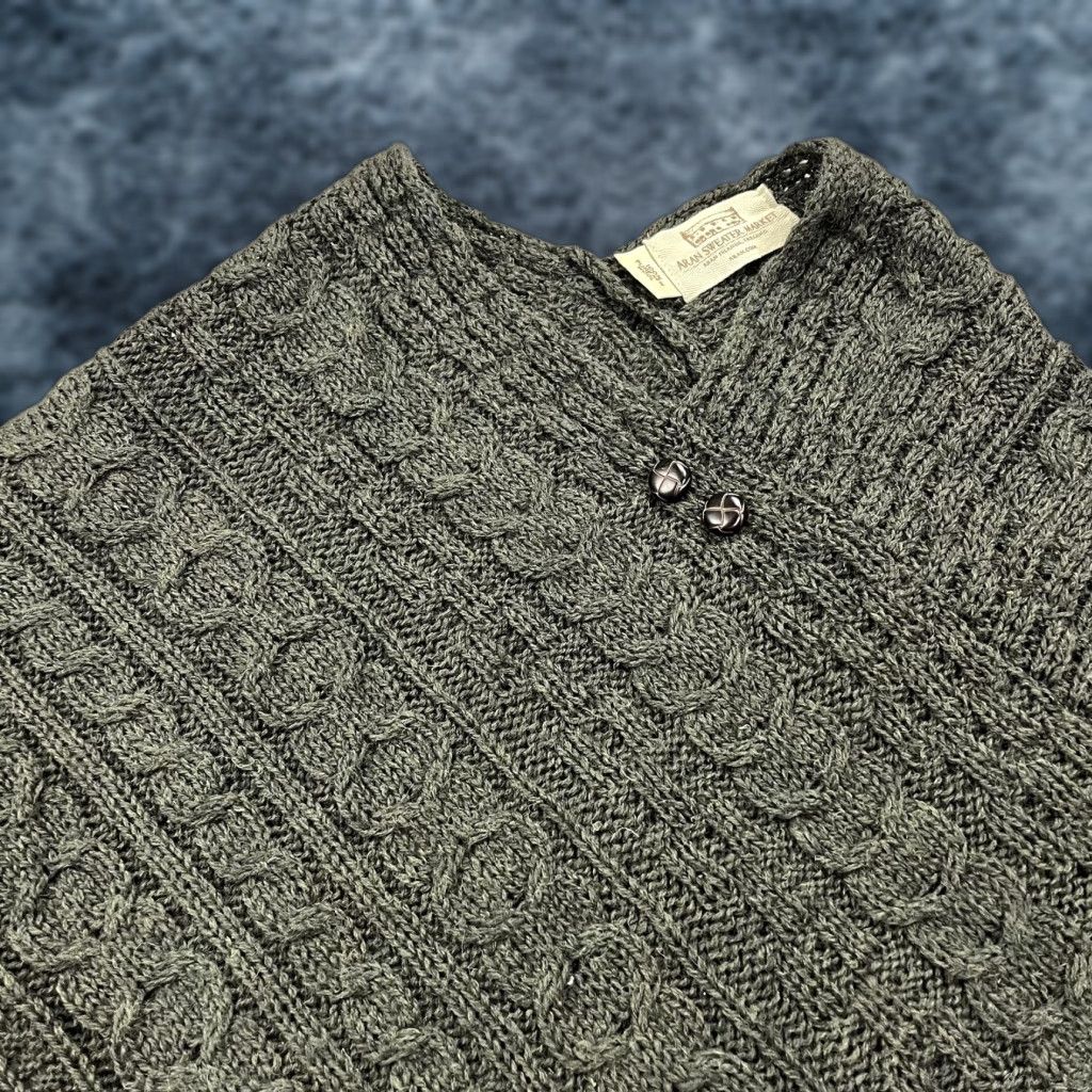 Market Aran Sweater Market Poncho Women One Size Green Wool Cable Fisherman Ireland Poncho Kimono Style Casual Knit Vintage? Size ONE SIZE - 1 Thumbnail