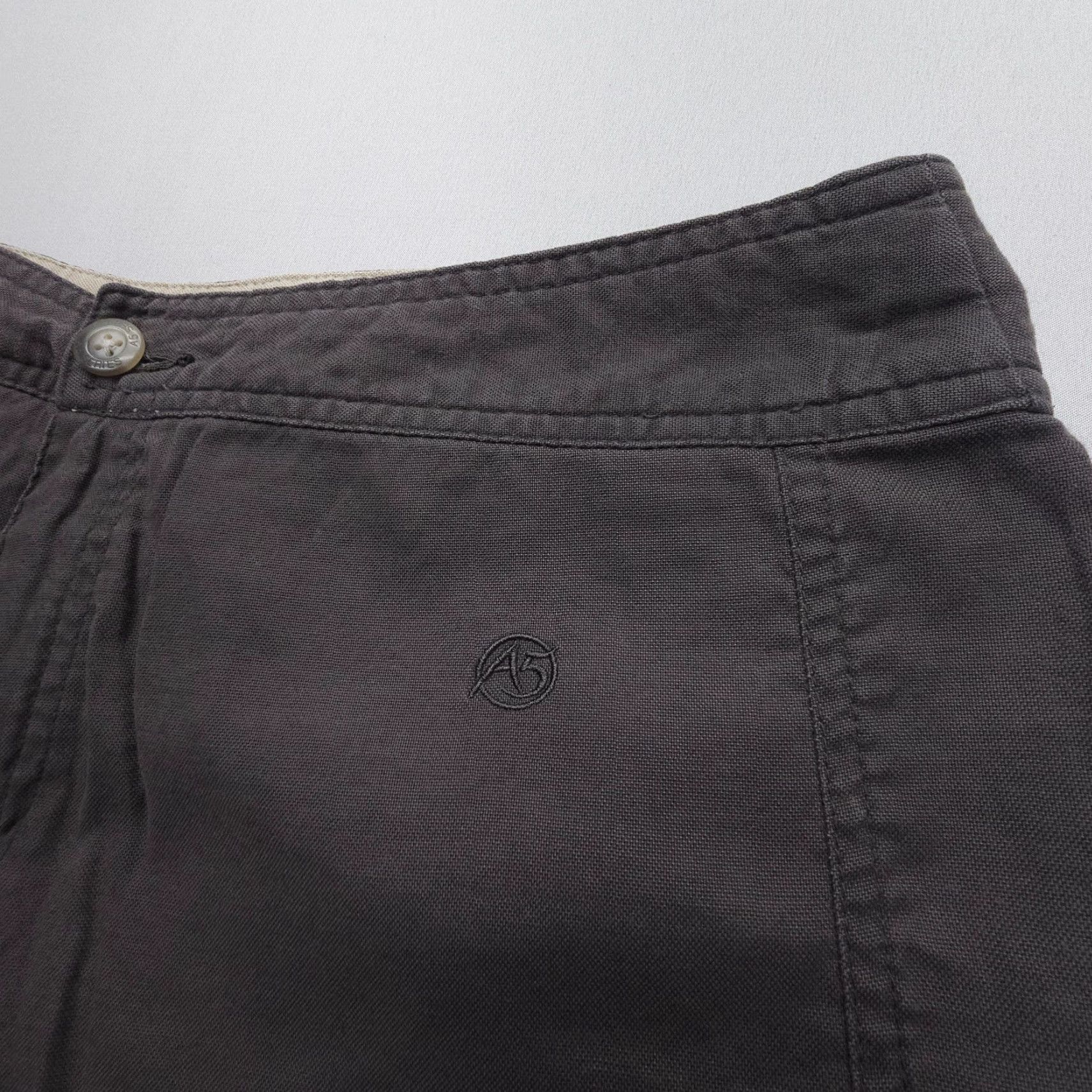 The North Face The North Face Women's Shorts Size 8 Gray Canvas Lightweight Chino Hiking Gorpcore Size 30" / US 8 / IT 44 - 3 Thumbnail