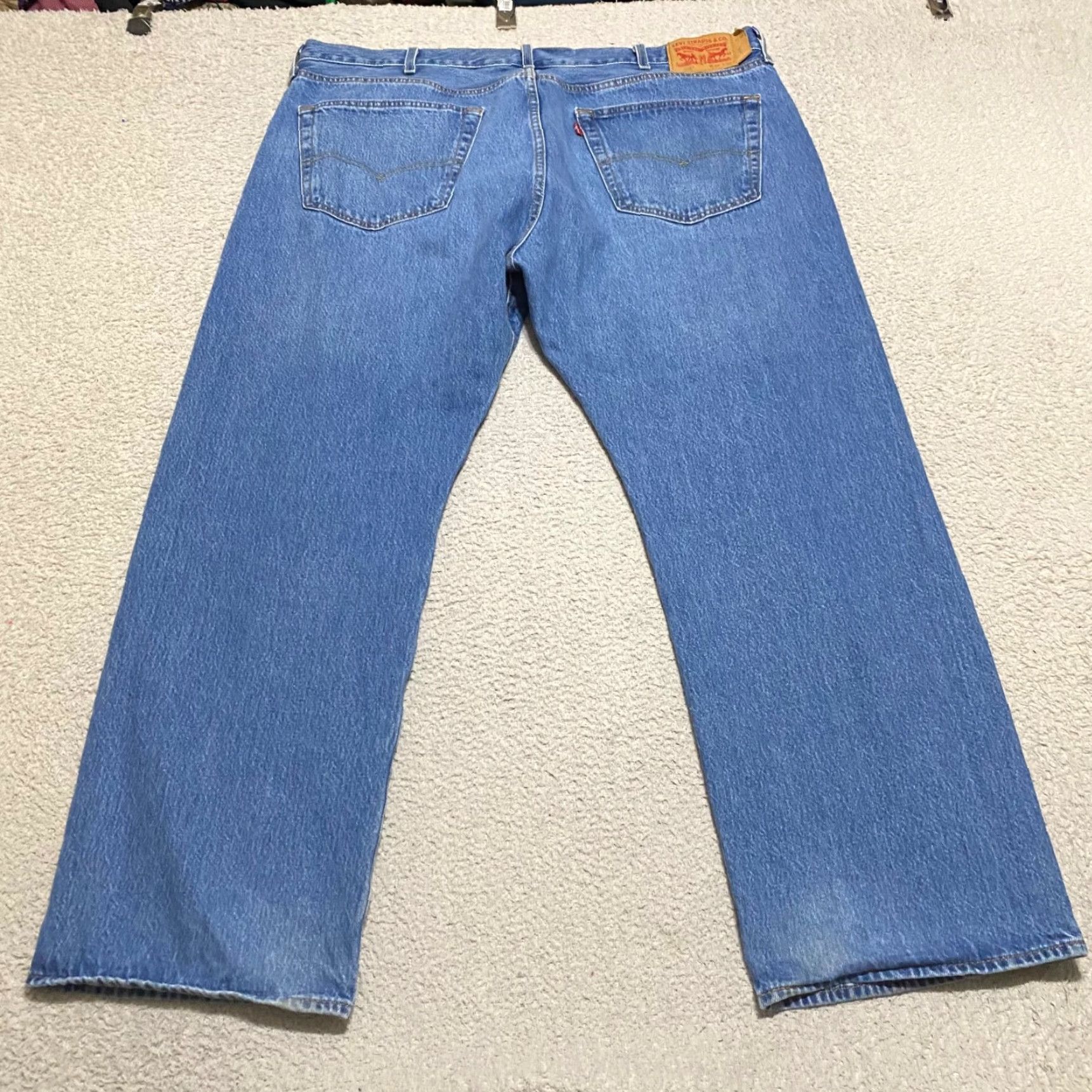 Levi's Levis 501 Jeans Mens 42x30 Blue Denim Straight Button Fly Classic Medium Wash Size US 40 / EU 56 - 2 Thumbnail