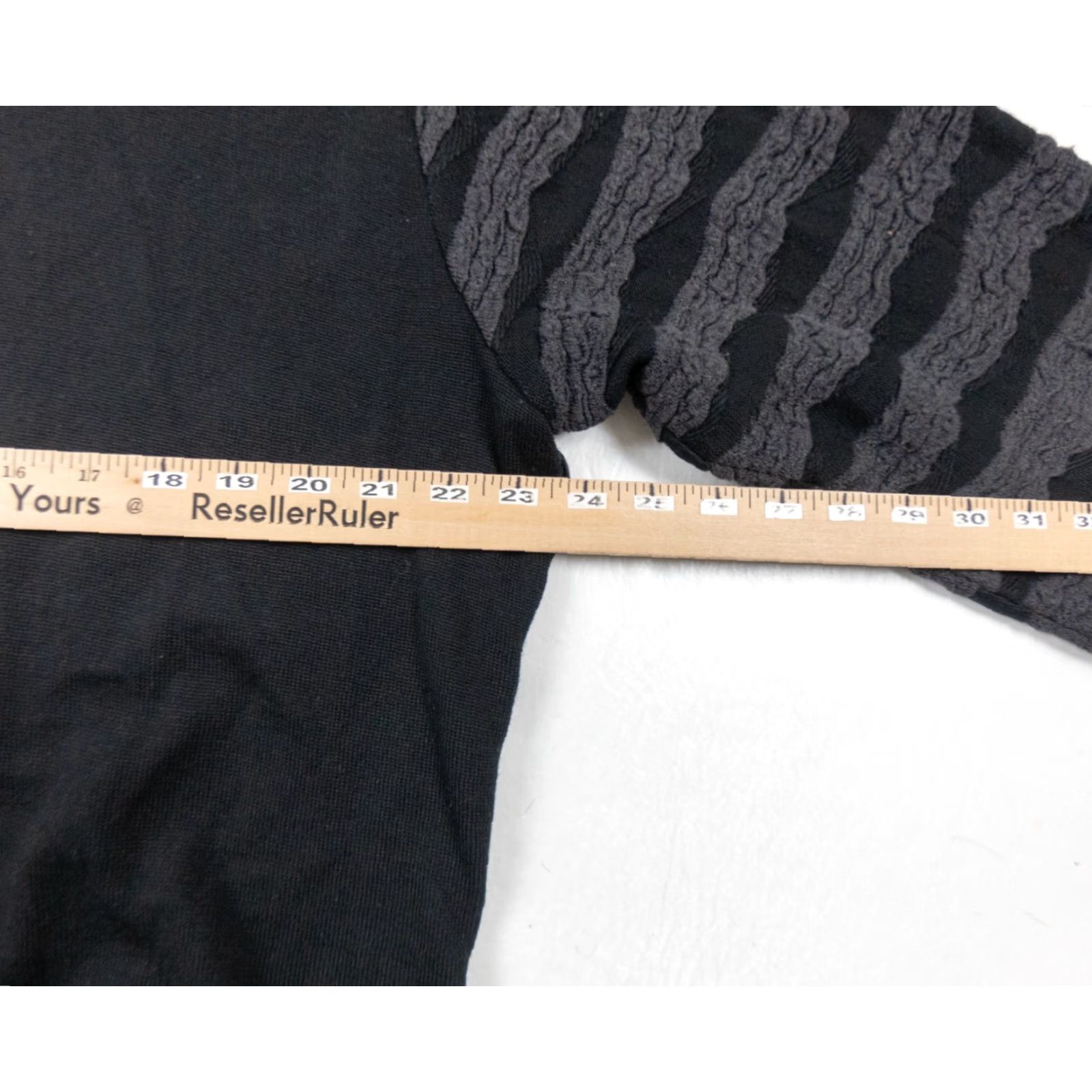 Vintage VINTAGE Torras Mens Sweater Pullover Crewneck Wool Blend Long Sleeve All Seasons 46 Black Size US XXL / EU 58 / 5 - 7 Thumbnail