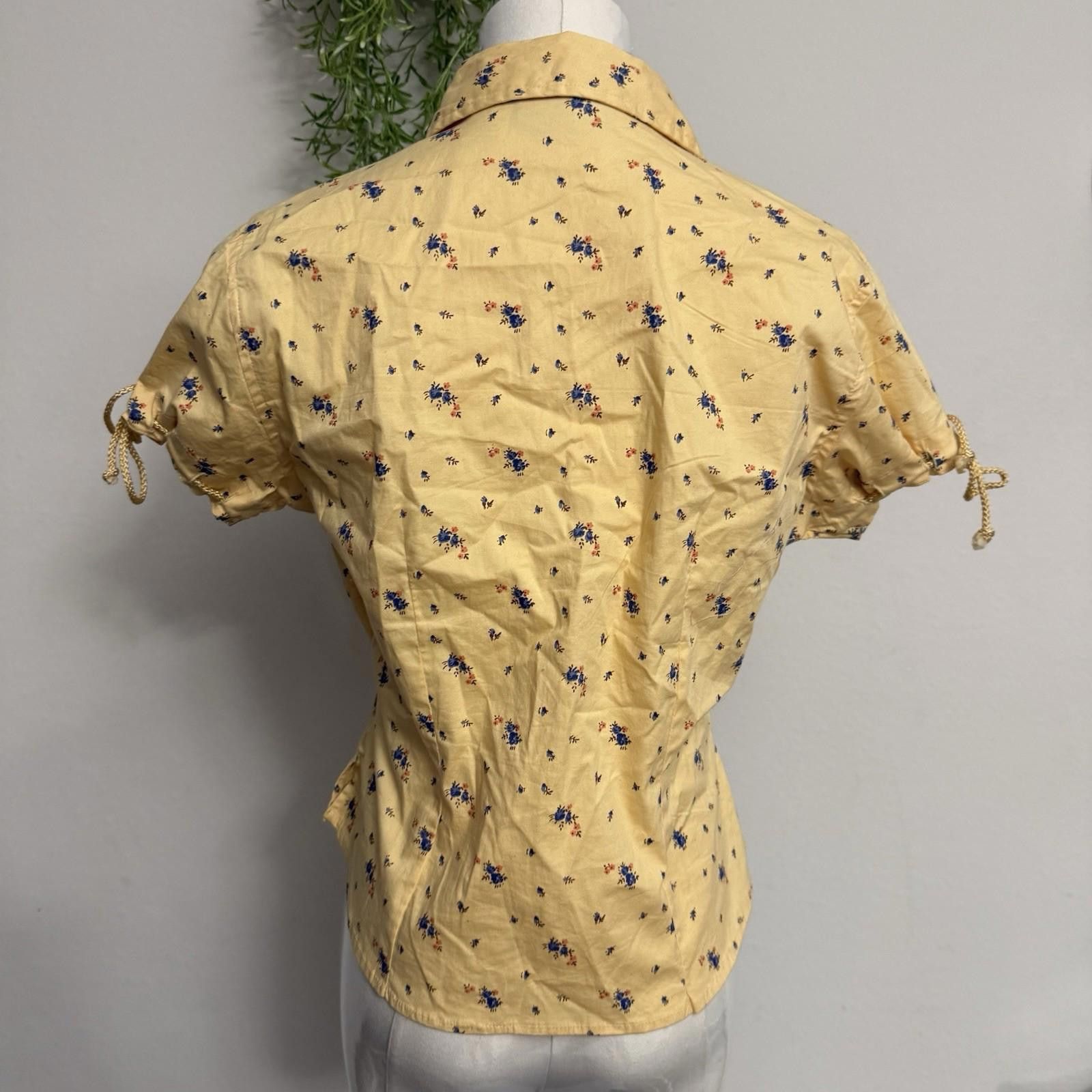 Designer Vintage yellow Cottage Floral Clasp Blouse Medium Size M / US 6-8 / IT 42-44 - 2 Thumbnail
