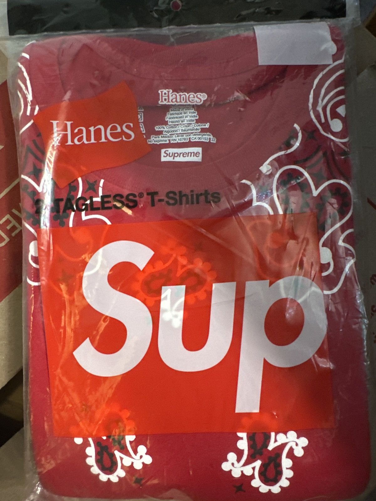 Supreme supreme tag less bandana tees Size US M / EU 48-50 / 2 - 1 Thumbnail