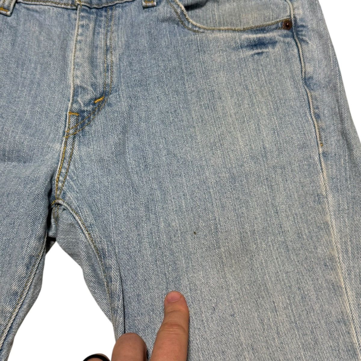 Levi's Levi’s 519 Light Wash Cotton Blend Jean Shorts Women’s 34” Size 34" / US 12 / IT 48 - 4 Thumbnail