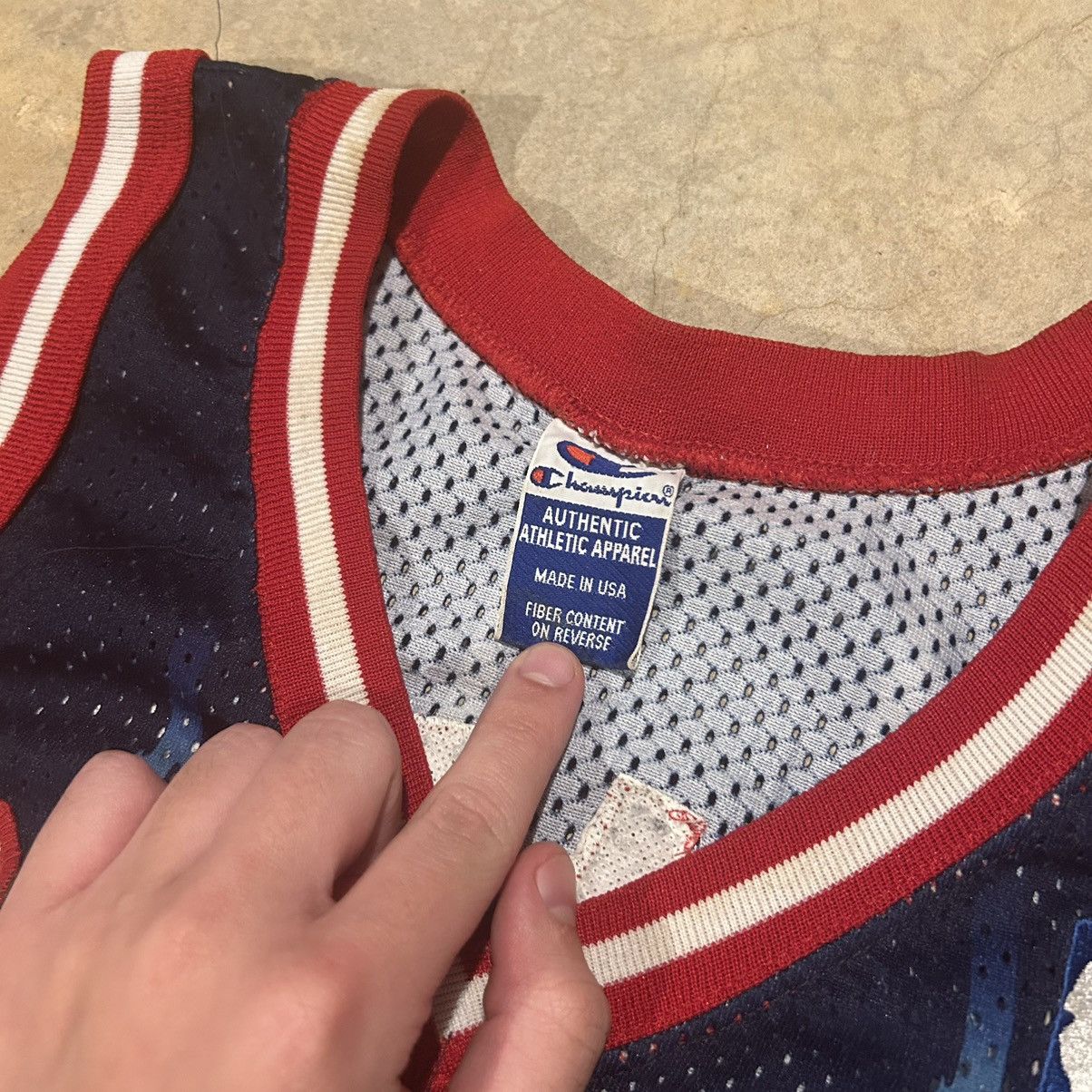 Champion × NBA × Vintage Rare Vintage 90s Hakeem Olajuwon Striped Rockets NBA Jersey Size US M / EU 48-50 / 2 - 5 Thumbnail