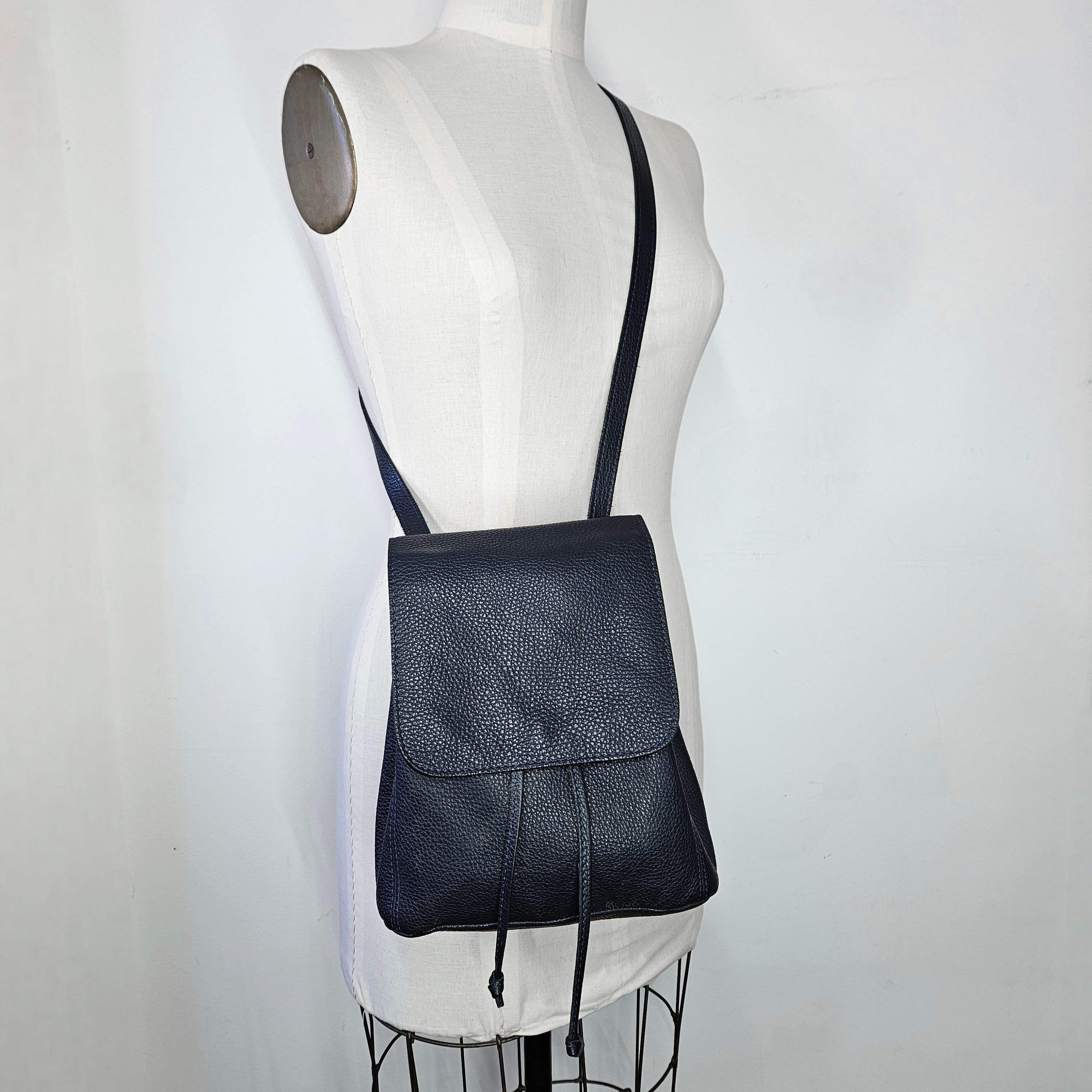 Vera Pelle Vera Pelle 9x10x4.5" Backpack Crossbody Convertible Strap Size ONE SIZE - 4 Thumbnail