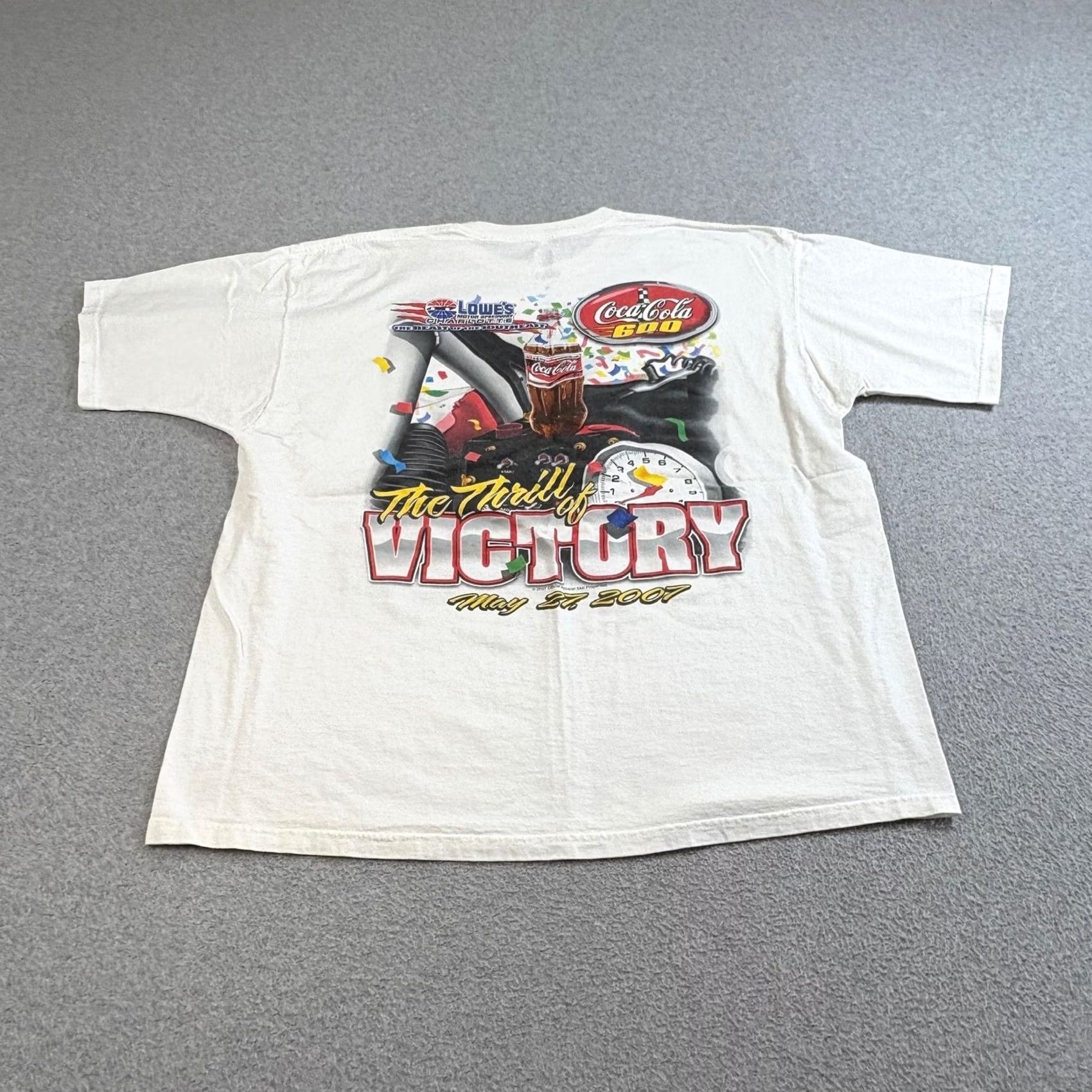 Fruit Of The Loom Vintage Coca-Cola 600 NASCAR Shirt Men 2XL Racing Graphic 2007 Tee Y2K Charlotte Size US XXL / EU 58 / 5 - 2 Thumbnail