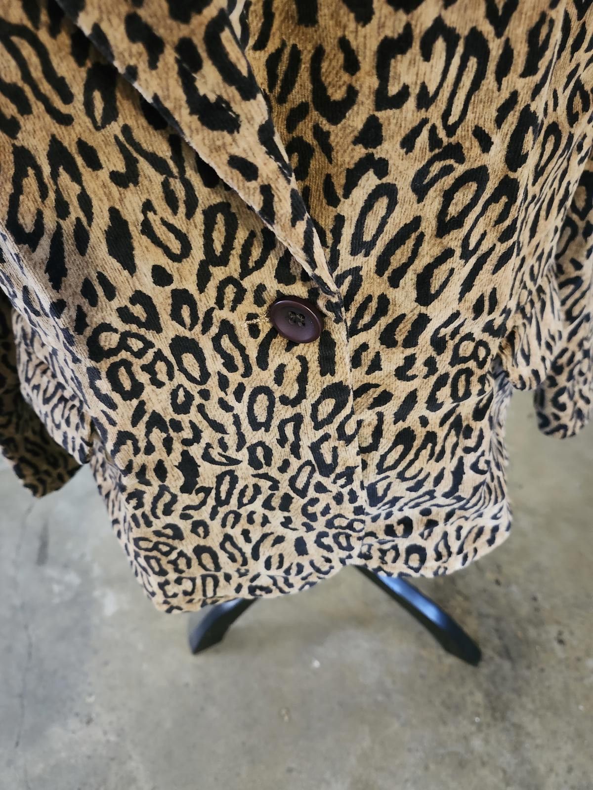 Designer Cheeta blazer by Kikit Size XL / US 12-14 / IT 48-50 - 2 Thumbnail