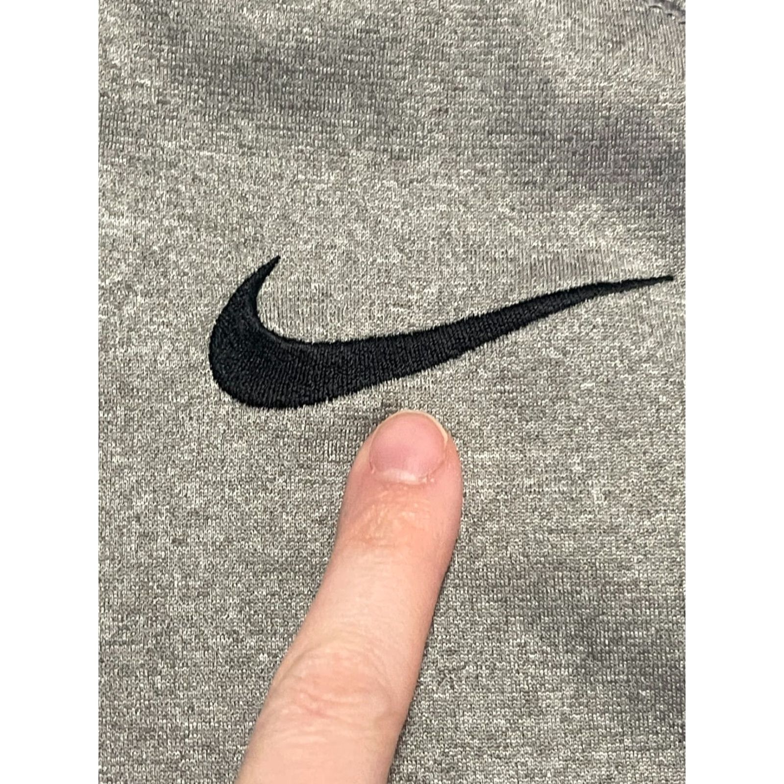 Nike Nike Sweater Mens Large Gray 1/4 Zip Pullover Therma Fit Logo Knit Casual Size US L / EU 52-54 / 3 - 5 Thumbnail