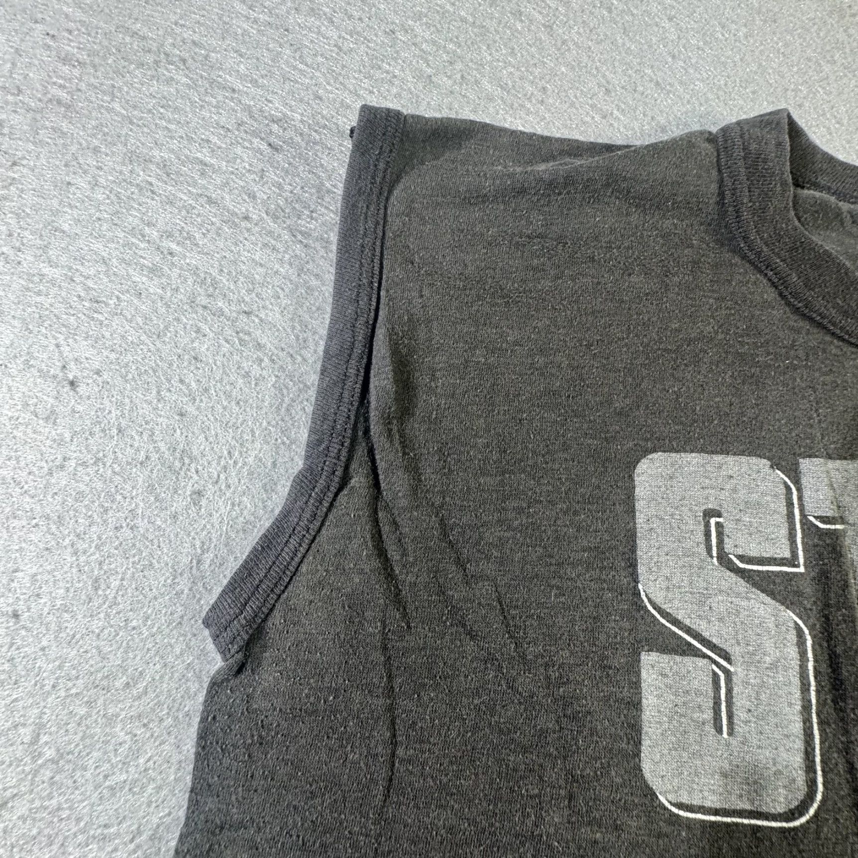 Vintage VINTAGE Heublein Steel T-Shirt Men’s Medium 80s Authentic Gray Graphic Print Sleeveless Liquor Promo Size US L / EU 52-54 / 3 - 4 Thumbnail