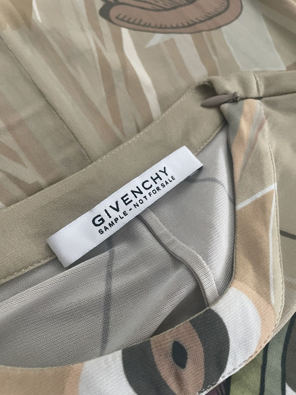 Givenchy Givenchy 1 of 1 Egyptian T Shirt Size US XS / EU 42 / 0 - 4 Thumbnail