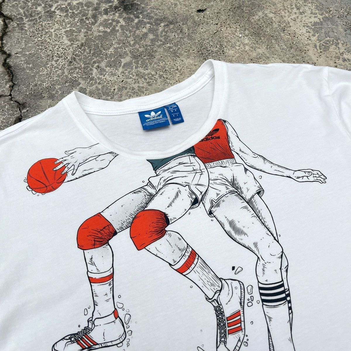Adidas Adidas Original Nice Basketball Overprint Out Design Tee Size US L / EU 52-54 / 3 - 5 Thumbnail