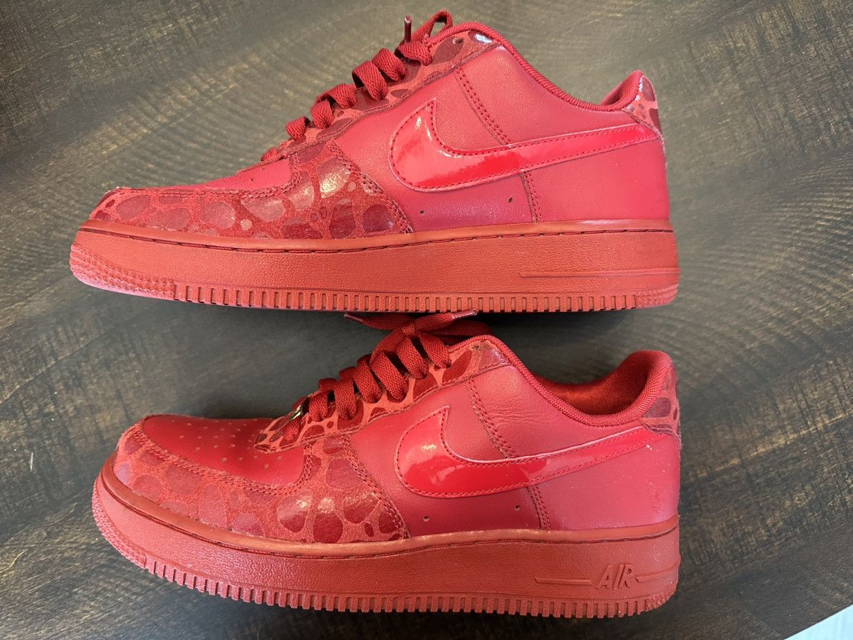 Nike Nike Air Force 1 AF1 Valentine's Day Limited Edition Size 9 Size US 9 / IT 39 - 3 Thumbnail
