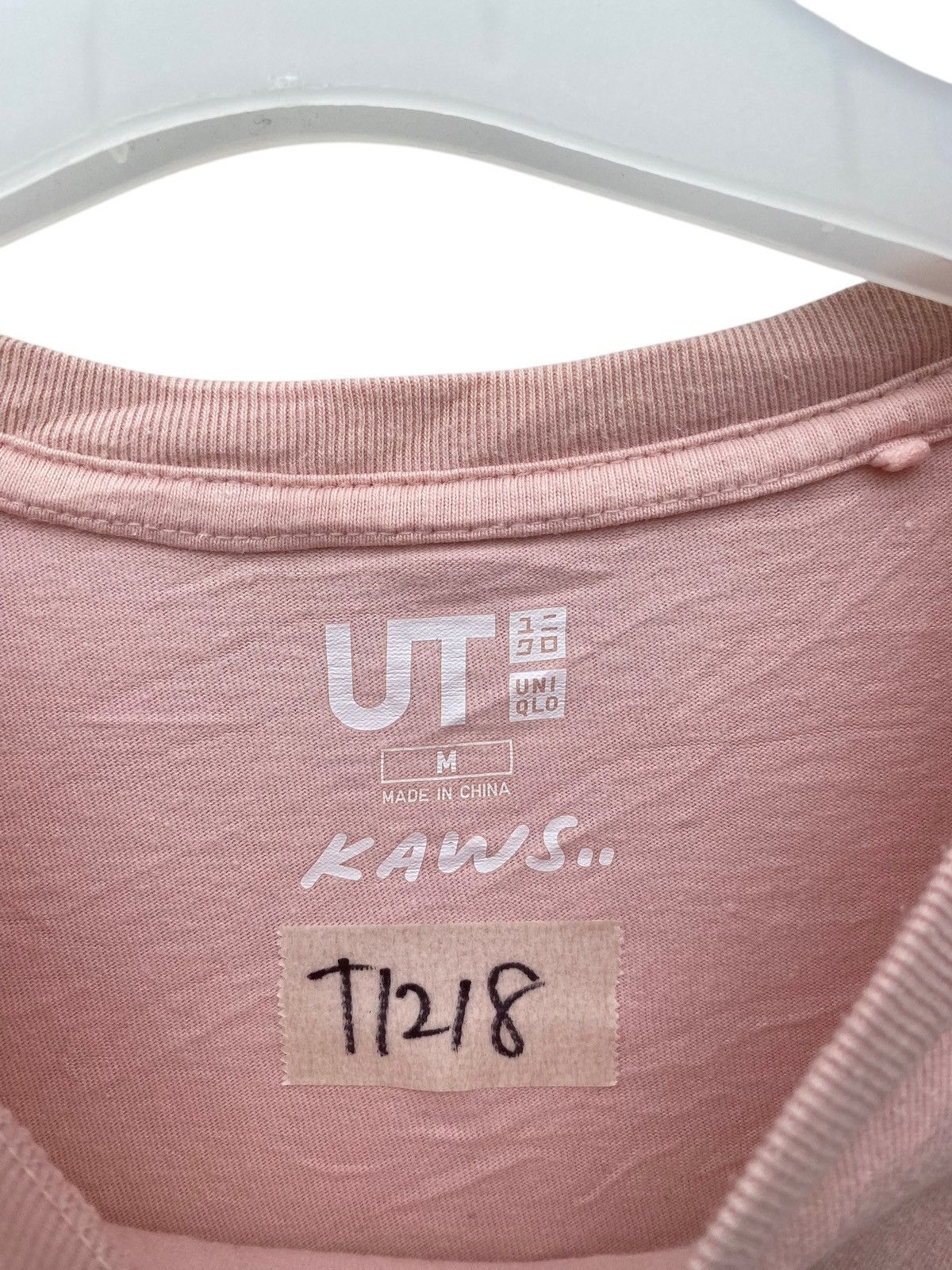 Kaws × Uniqlo Uniqlo X Kaws Tees Size US L / EU 52-54 / 3 - 6 Thumbnail