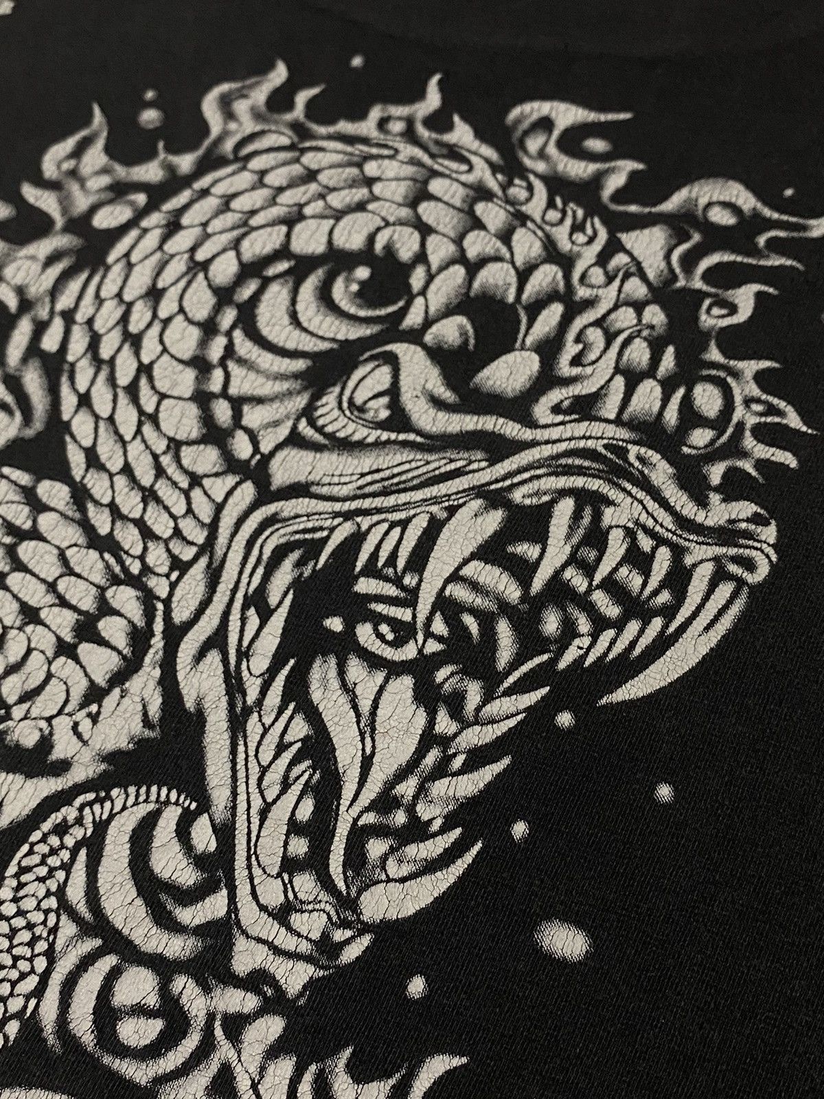 Beauty Beast × Vintage Vintage Bootleg Solid Rock Dragon Warrior Tattoo Tshirt Size US L / EU 52-54 / 3 - 11 Thumbnail