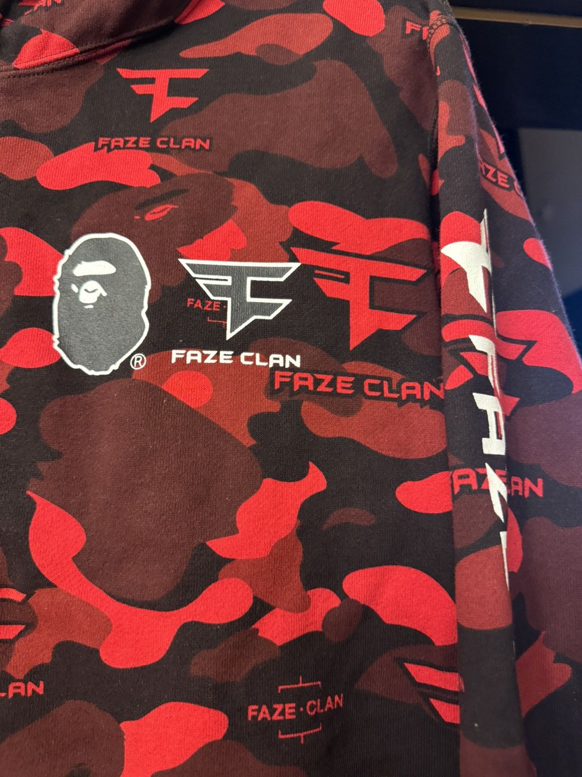 Bape BAPE x FAZE CLAN FULL ZIP HOODIE RED LARGE Size US L / EU 52-54 / 3 - 4 Thumbnail