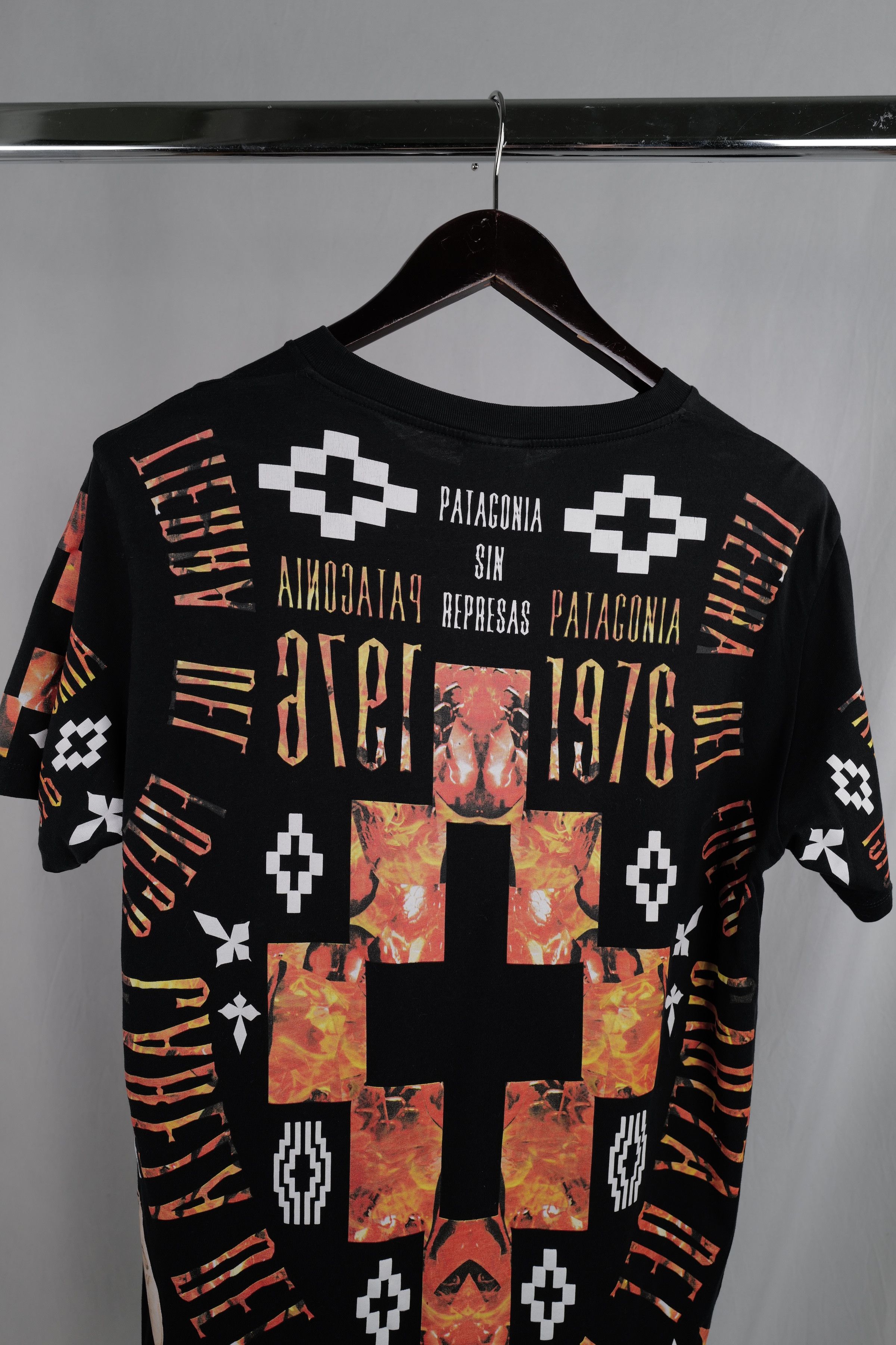 Marcelo Burlon Marcelo Burlon T-Shirt Size US M / EU 48-50 / 2 - 10 Thumbnail
