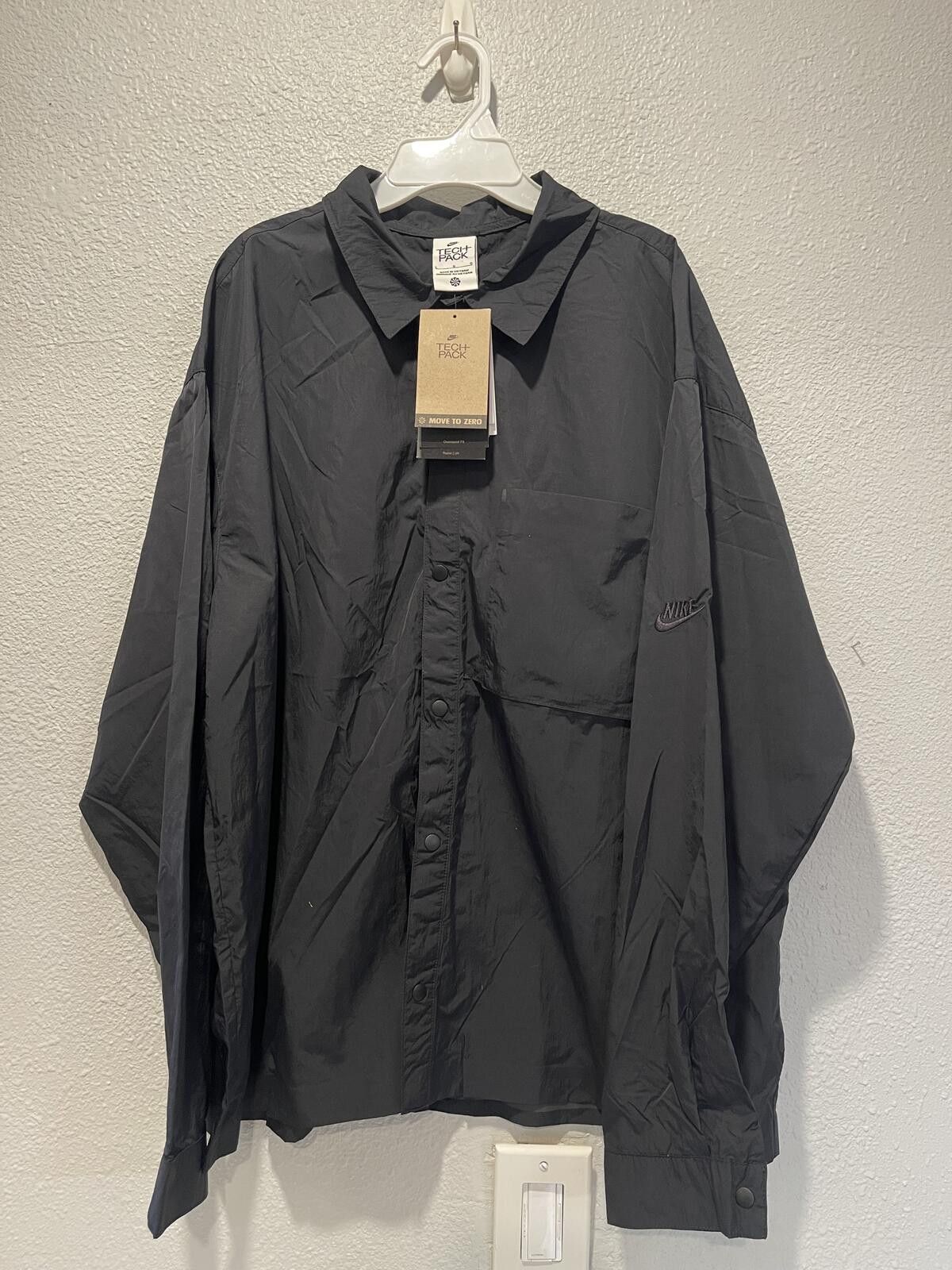 Nike Nike Tech Pack Men's Black Button-Up Shirt Large Size US L / EU 52-54 / 3 - 1 Thumbnail