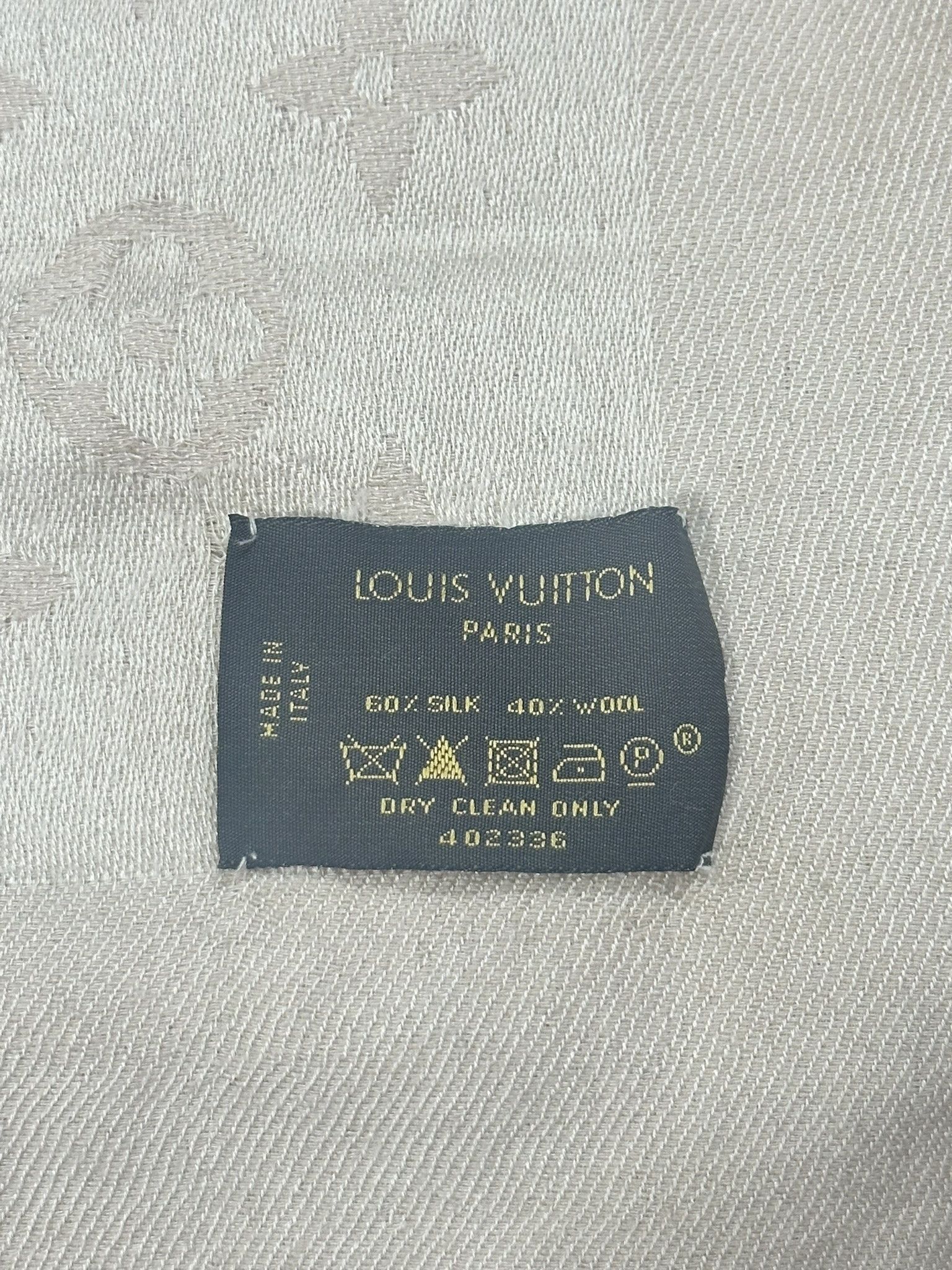Louis Vuitton Louis Vuitton Handkerchief LV Monogram Paris Beige Silk Size ONE SIZE - 3 Thumbnail