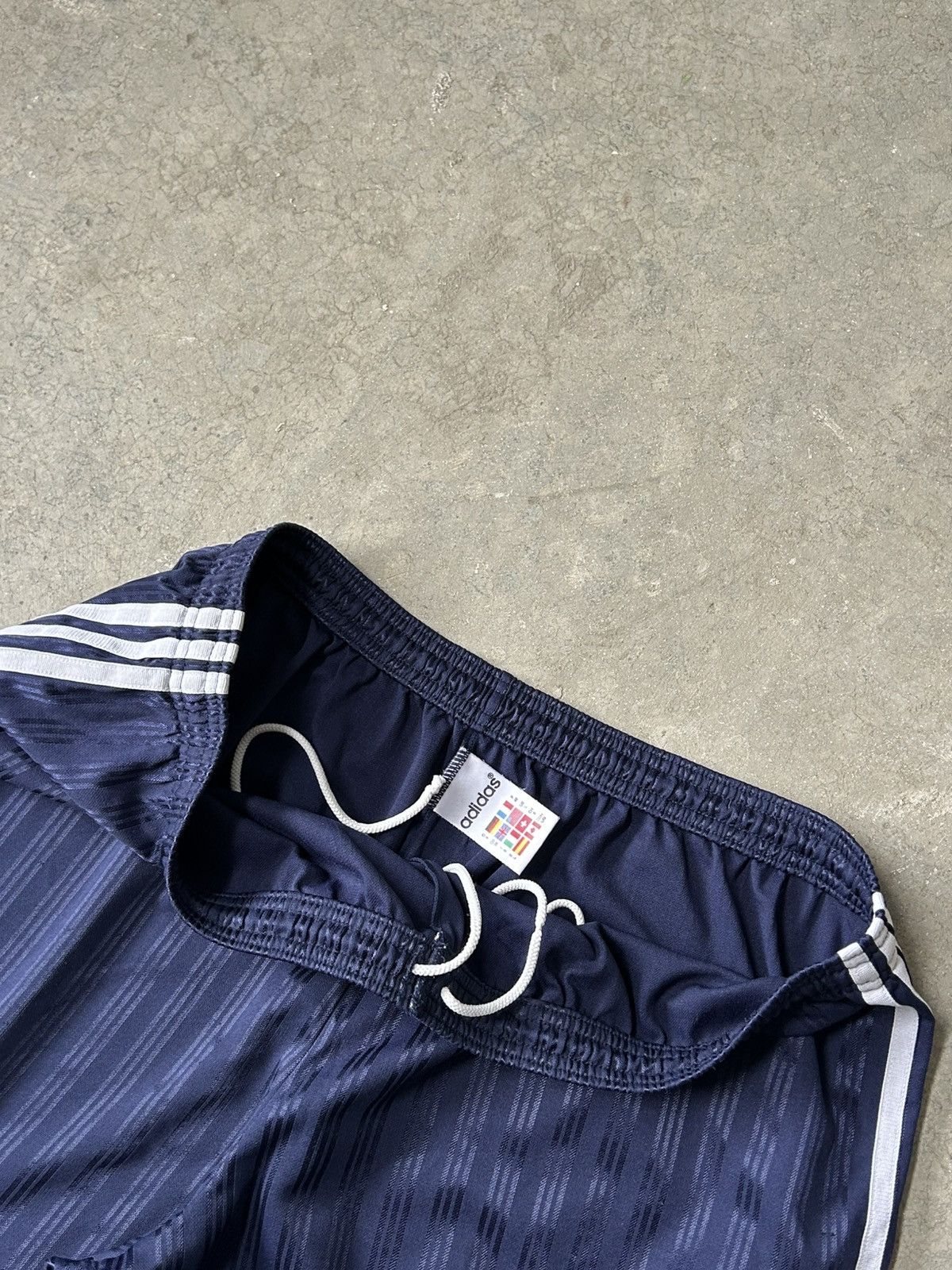 Adidas Vintage 80s/90s Adidas Shadow Stripe Shorts South Africa Size US 34 / EU 50 - 5 Thumbnail