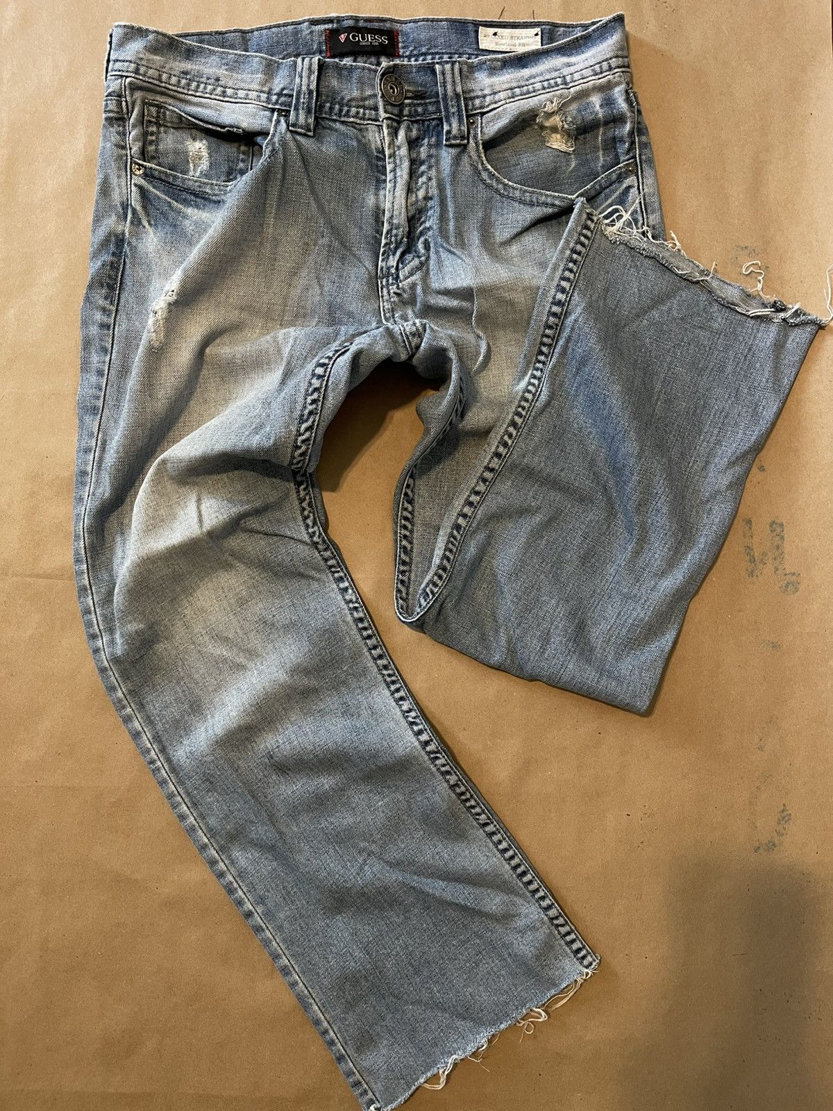 Guess VINTAGE GUESS FLARED JEANS Size US 30 / EU 46 - 1 Thumbnail