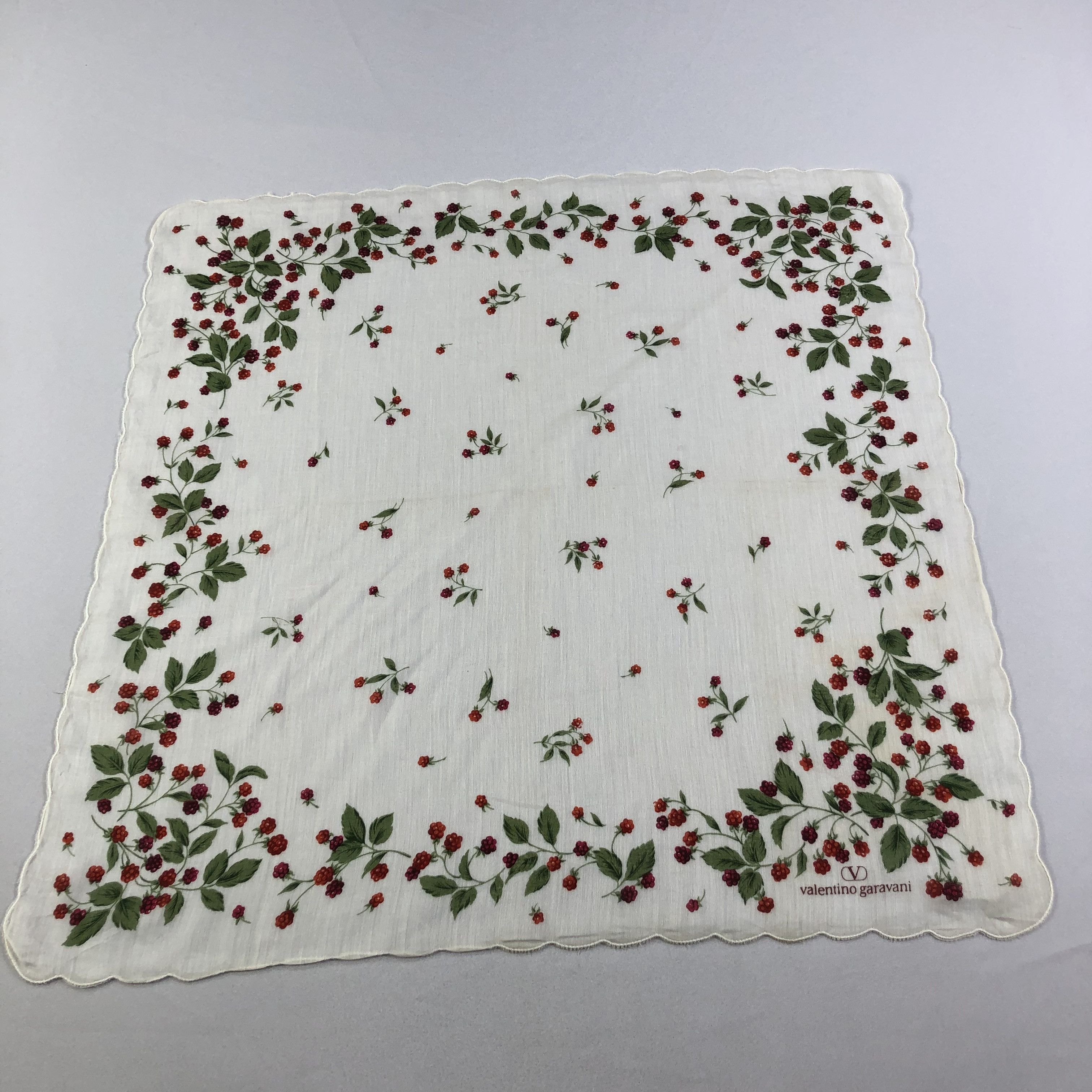 Vintage ValENTino GaRAVani Handkerchief Neckerchief Bandana H2006 Size ONE SIZE - 2 Thumbnail