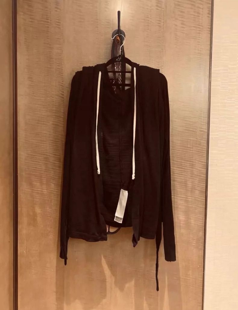 Rick Owens Rick Owens Cropped Cotton Cardigan with Hood-2505 Size US S / EU 44-46 / 1 - 1 Thumbnail