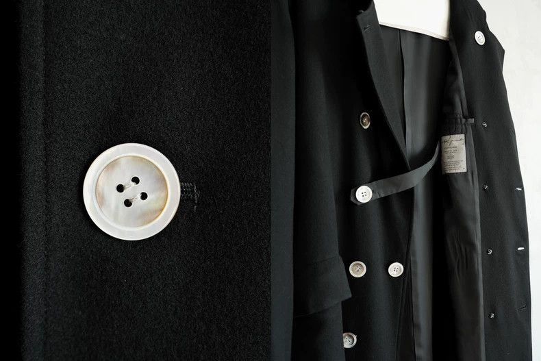 Yohji Yamamoto Yohji Yamamoto Yohji Yamamoto Oversized Black Coat with Bu Size US M / EU 48-50 / 2 - 4 Thumbnail