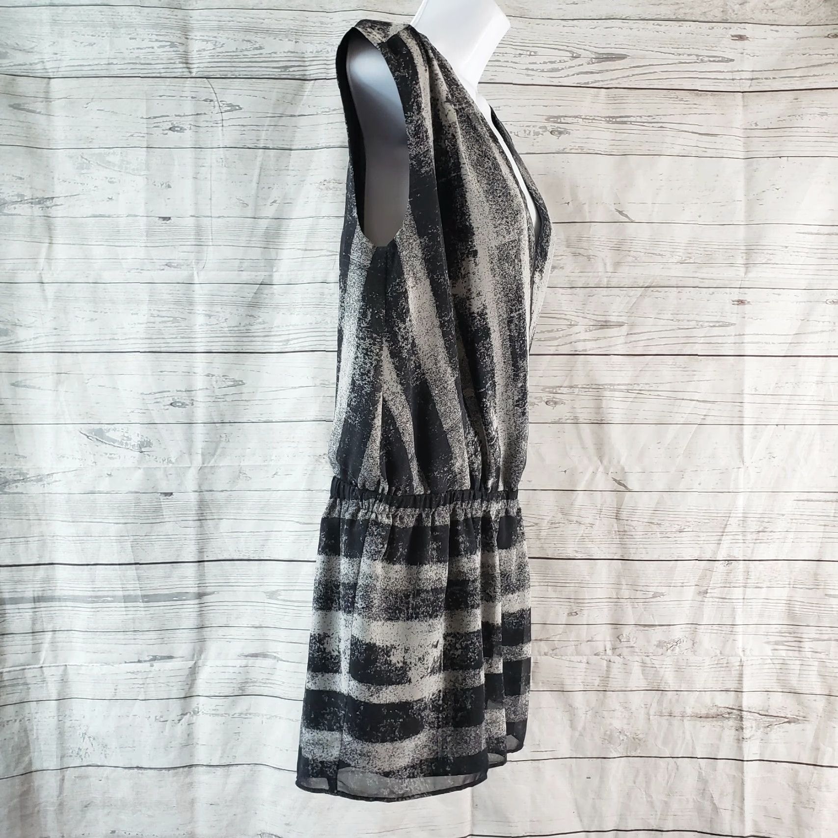 Vintage Rachel Roy Womens Romper Size S Gray Black Sleeveless V-Neck One-Piece Polyester Romper Womens Style Size 28" / US 6 / IT 42 - 3 Thumbnail
