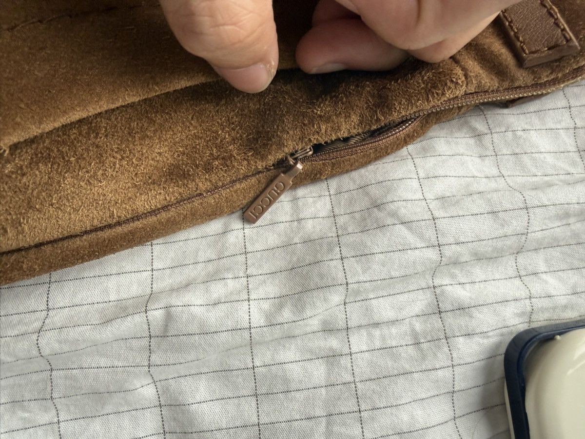 Gucci BNWT Gucci Horsebit-Detail Cropped Suede Trousers Size 27" / US 4 / IT 40 - 13 Thumbnail