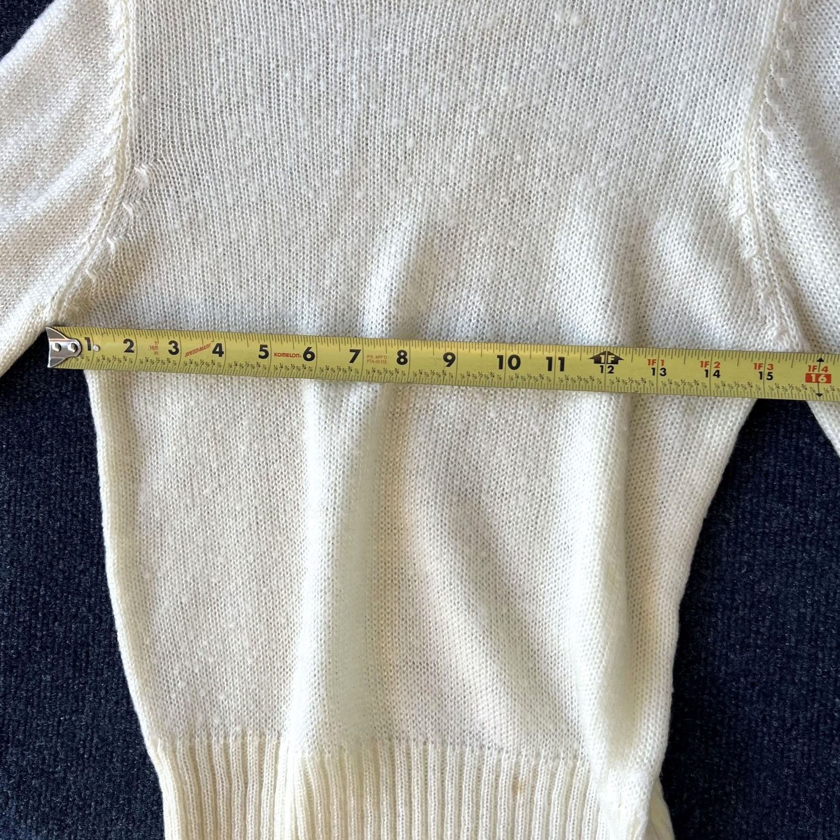Vintage C.V. Ltd. Sweater Womens Medium White Crewneck Pullover Knit Cozy Classic Wool Blend Raglan Sleeve Lightweight Size S / US 4 / IT 40 - 4 Thumbnail