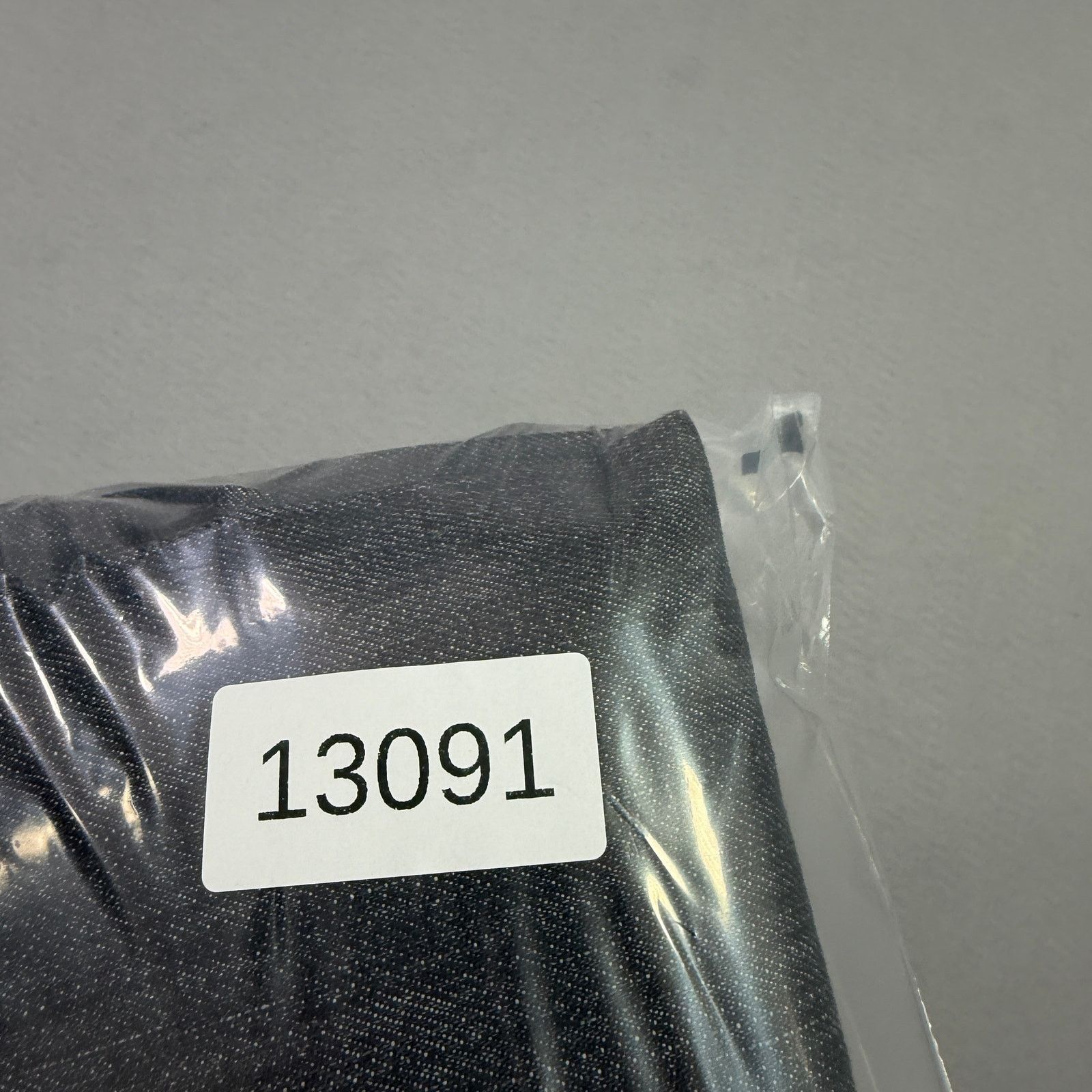 Levi's Vintage Levis 501xx Jeans Men's 40x32 Black Faded Denim Size US 40 / EU 56 - 10 Thumbnail